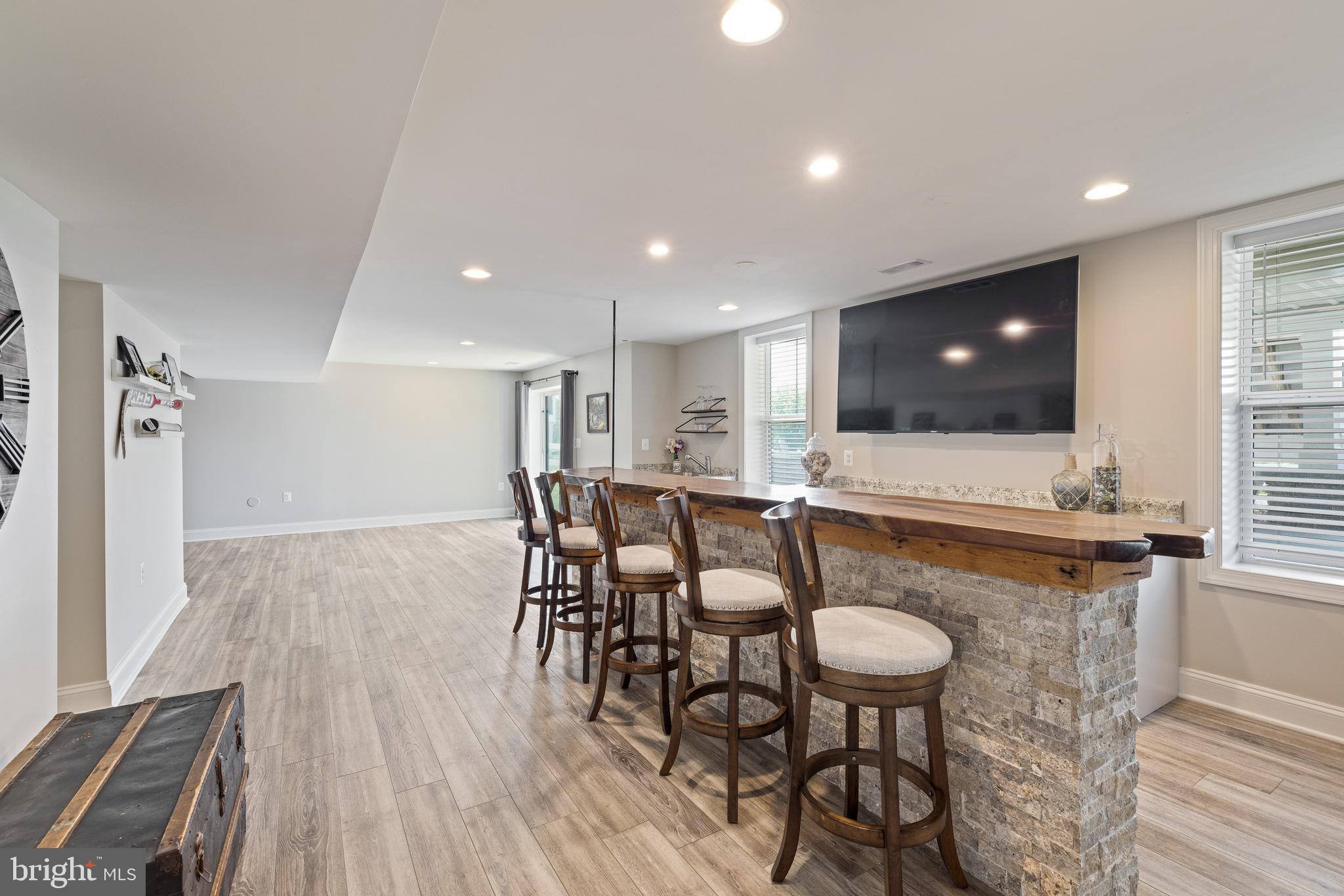 LAKE POINT ROUND HILL - Residential