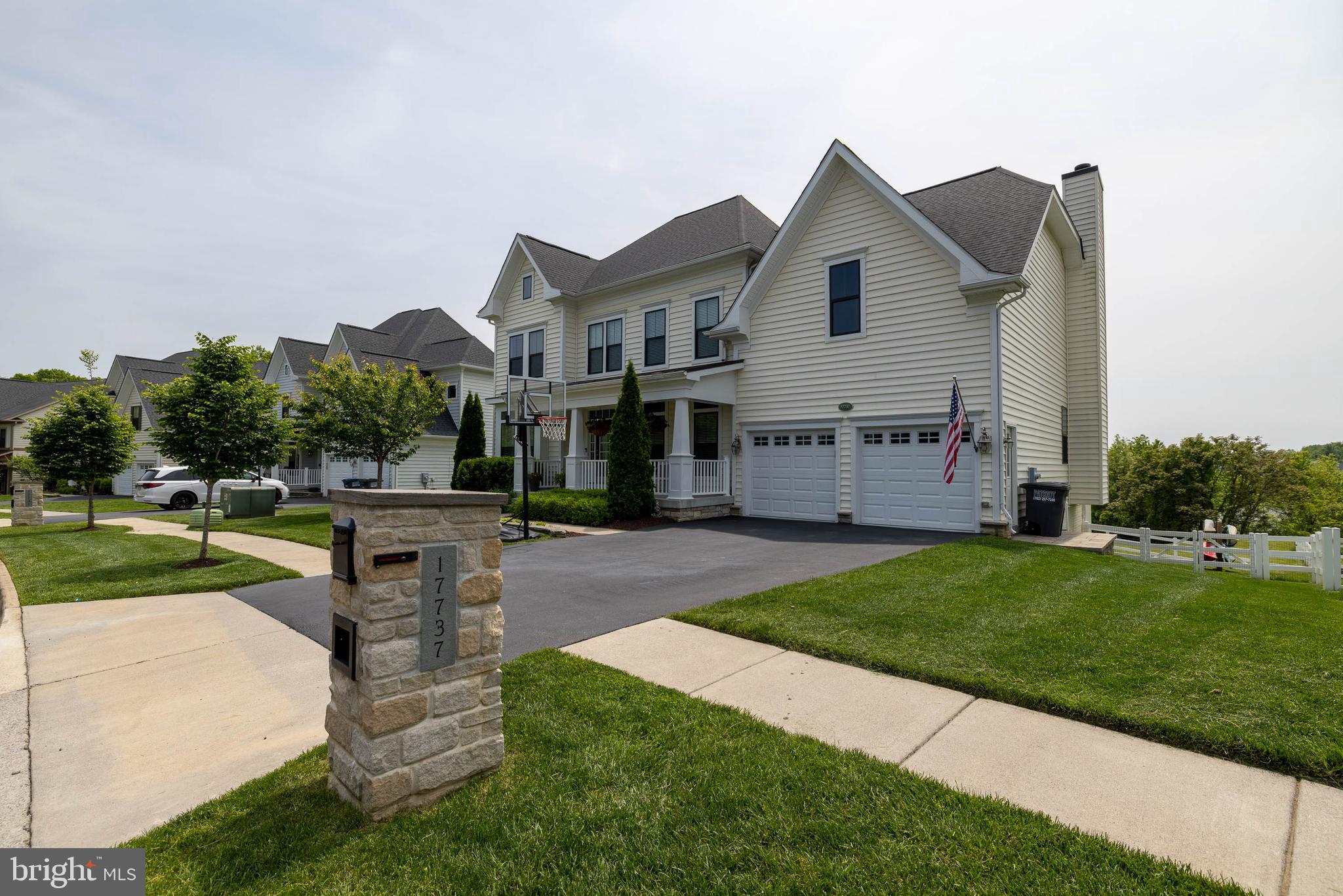 LAKE POINT ROUND HILL - Residential