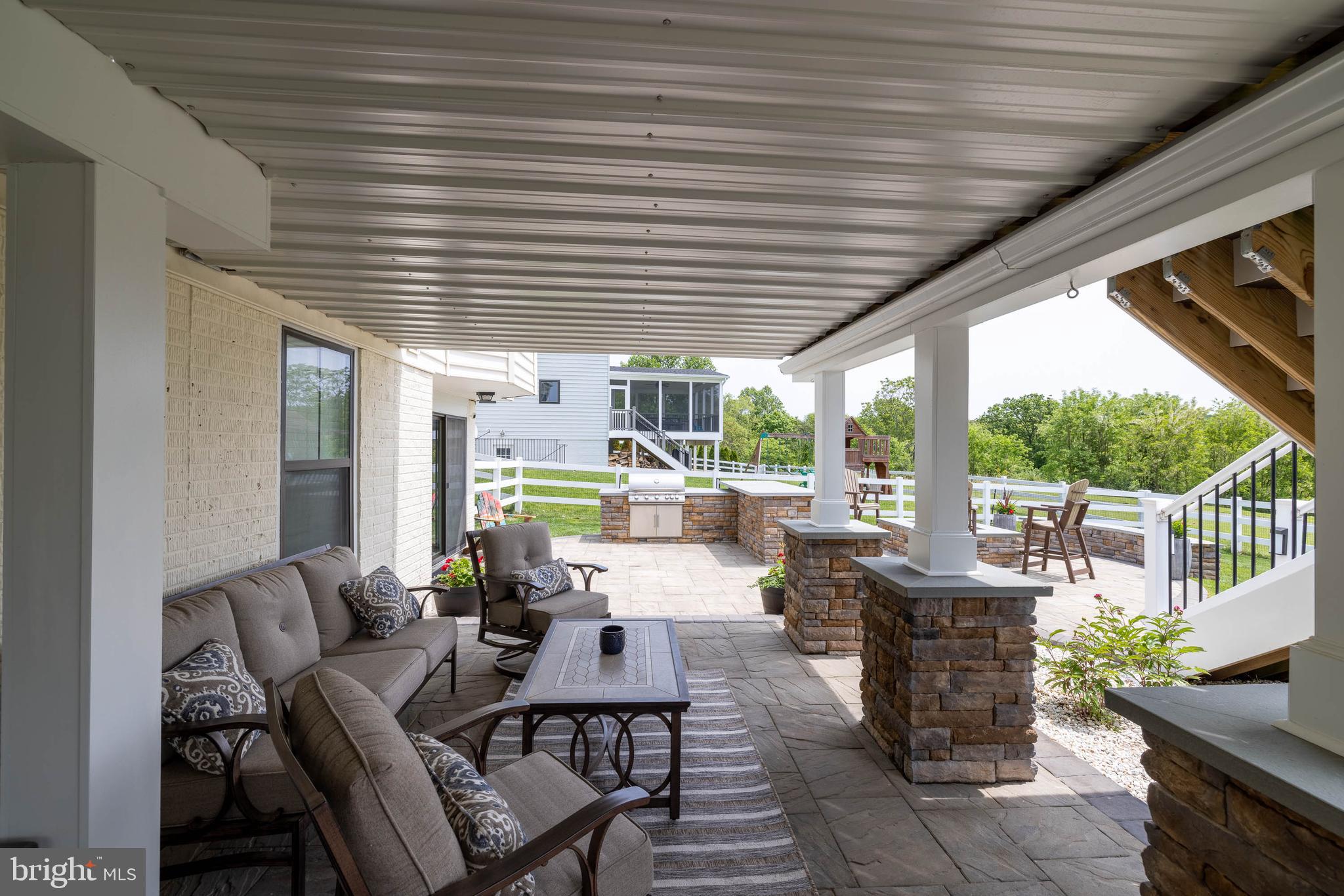 LAKE POINT ROUND HILL - Residential