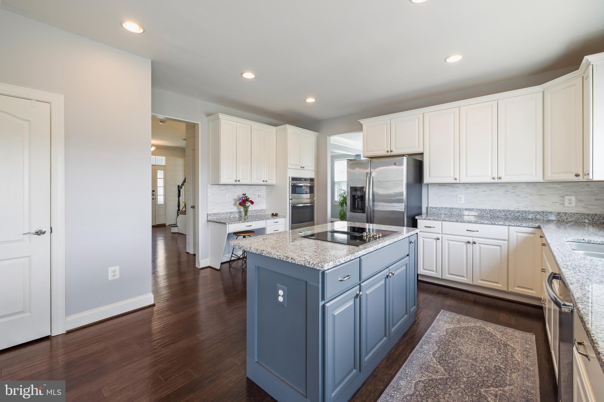 LAKE POINT ROUND HILL - Residential