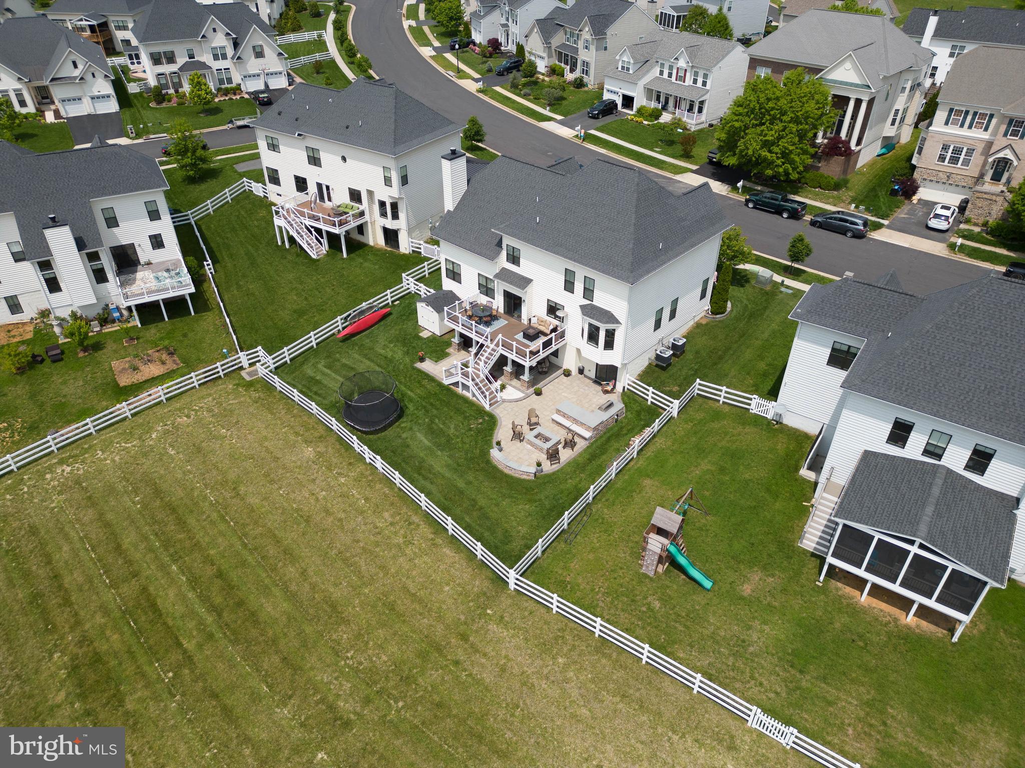 LAKE POINT ROUND HILL - Residential