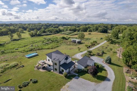 1744 LORD FAIRFAX HIGHWAY BERRYVILLE VA 22611
