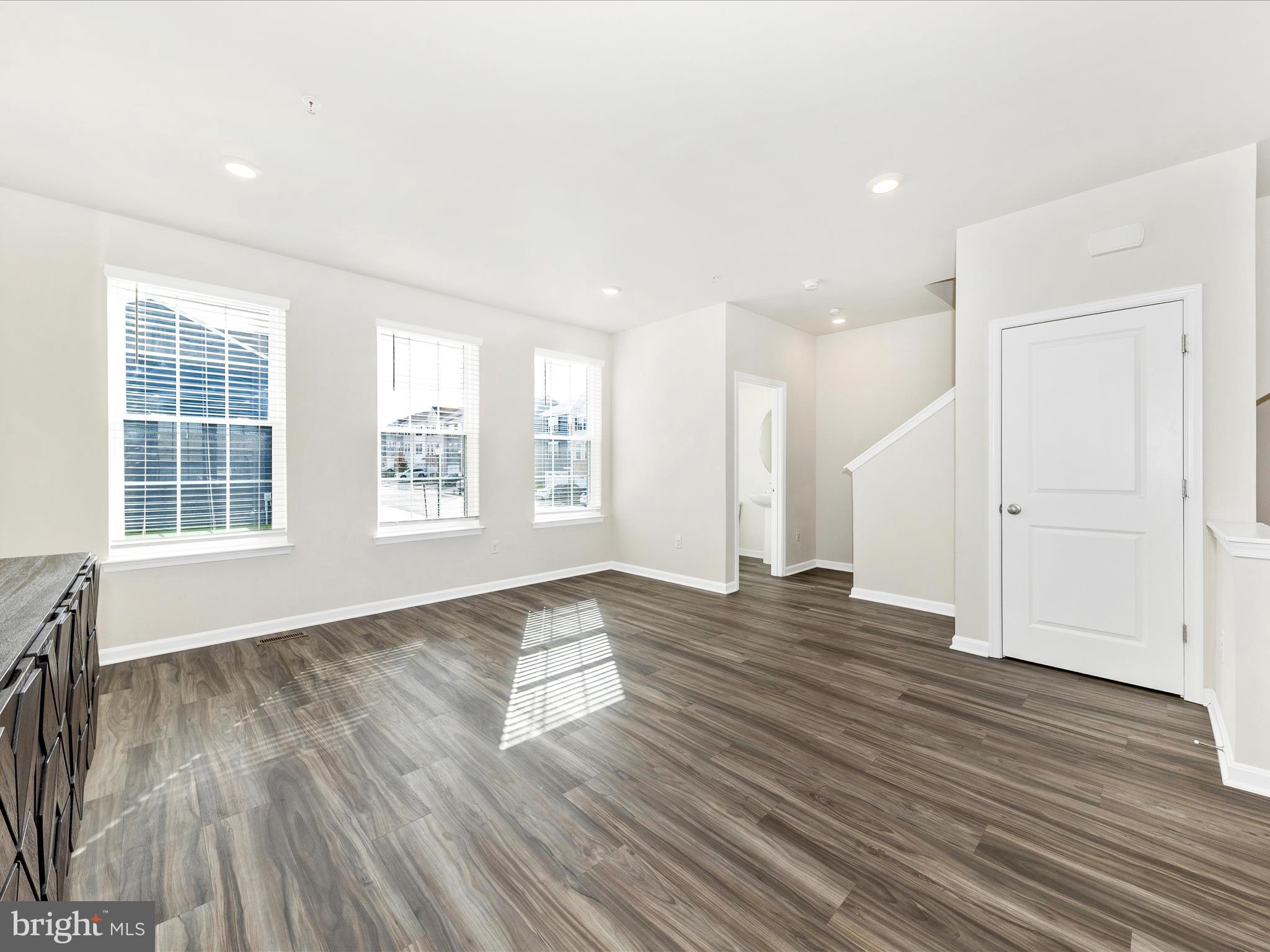 TUSCARORA CREEK - Residential Lease