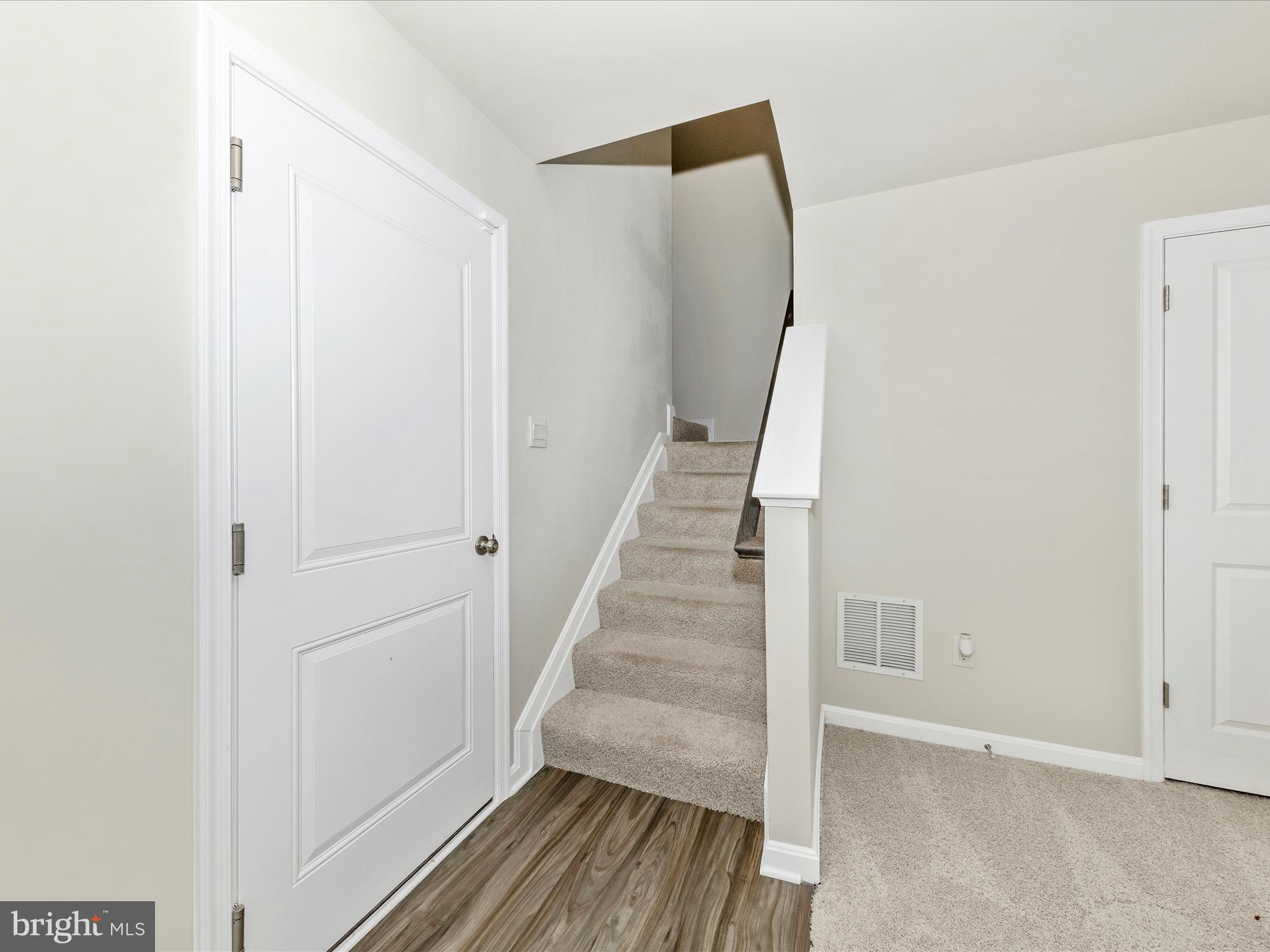 TUSCARORA CREEK - Residential Lease