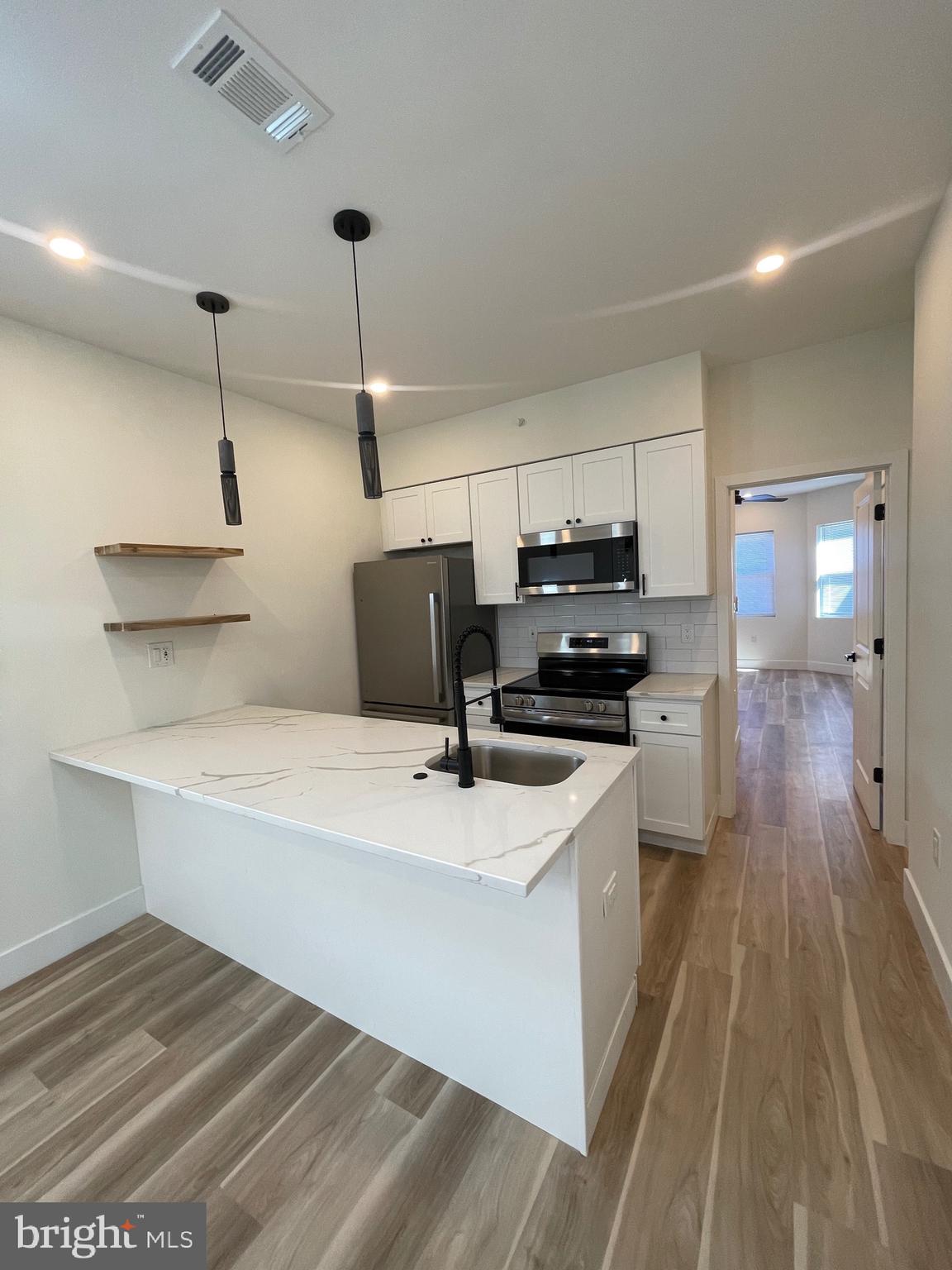 COBBS CREEK - Residential Lease