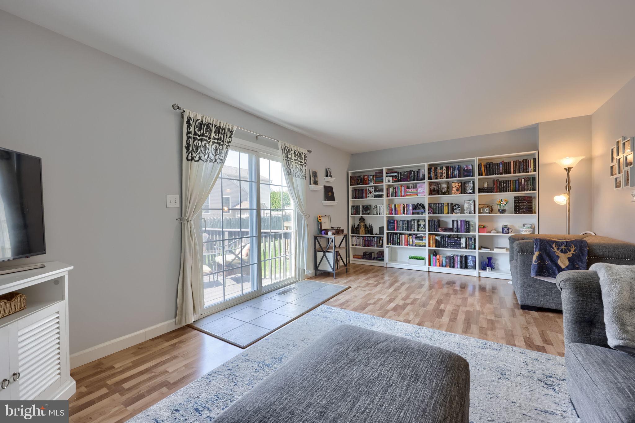 SINKING SPRING - Residential