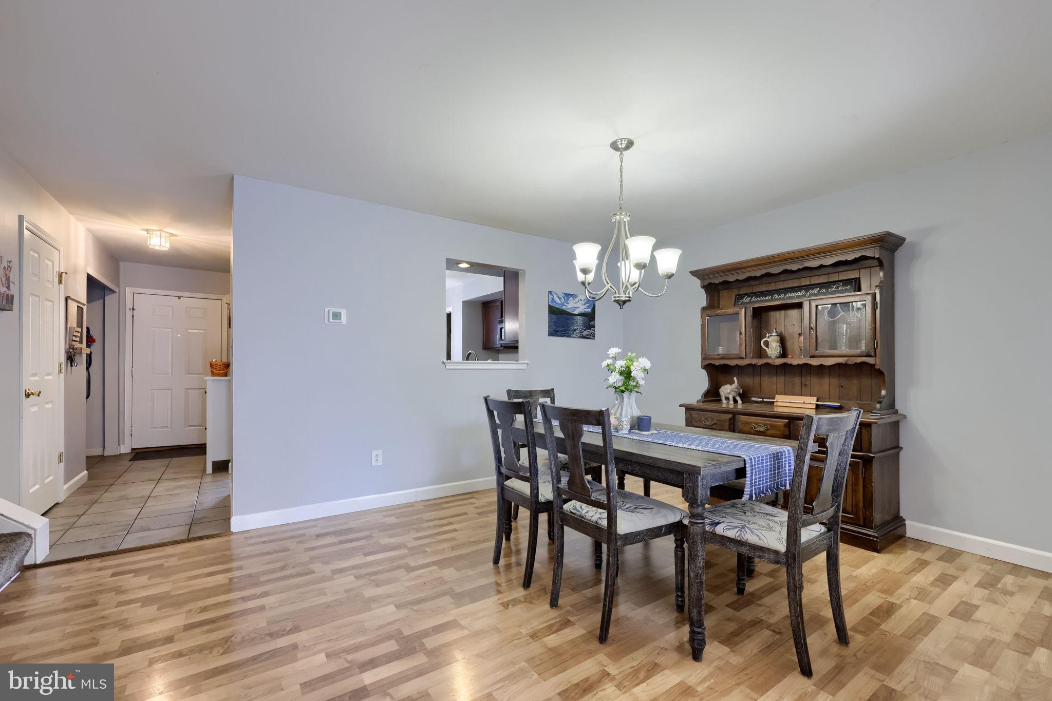 SINKING SPRING - Residential