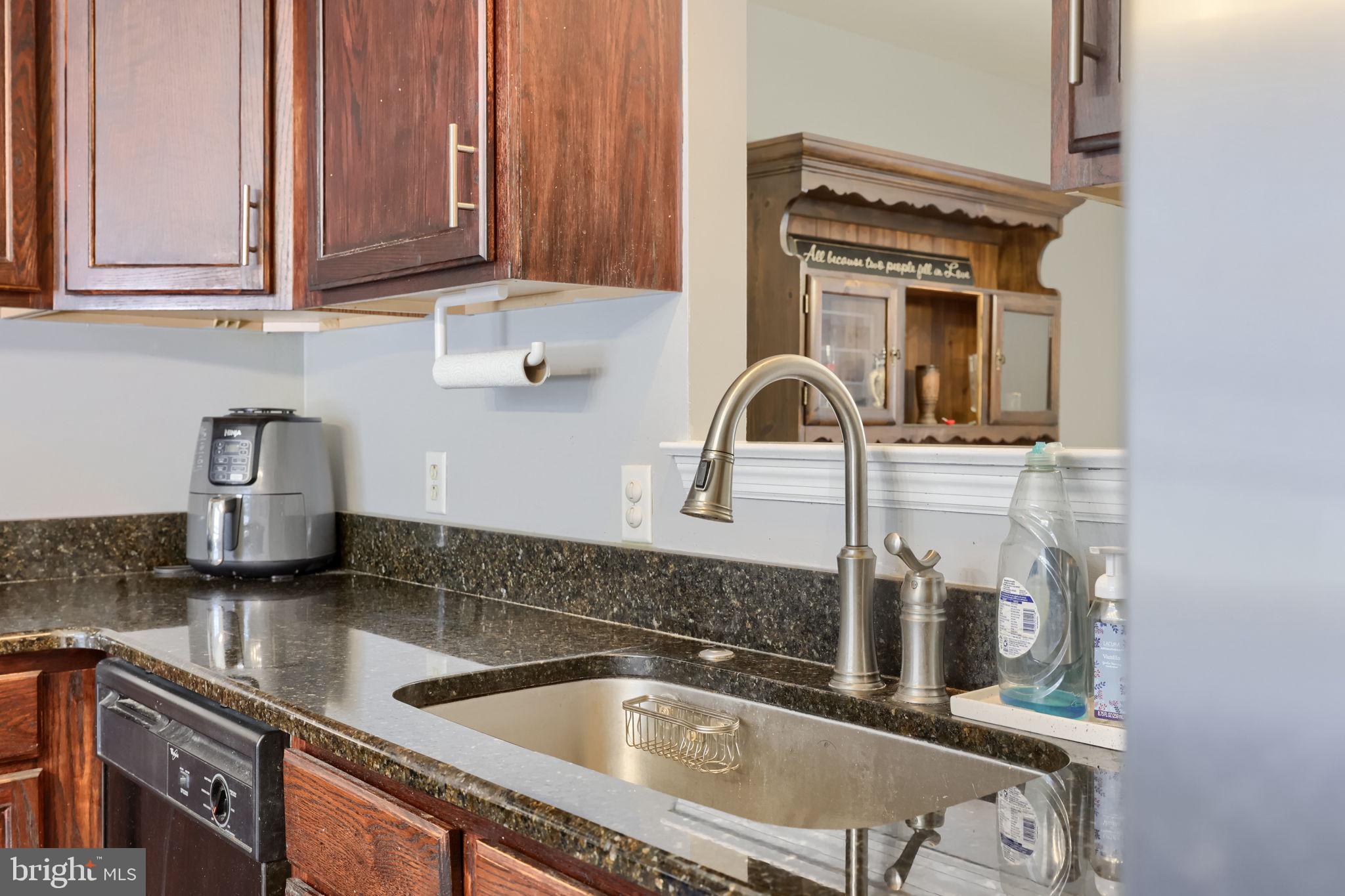 SINKING SPRING - Residential