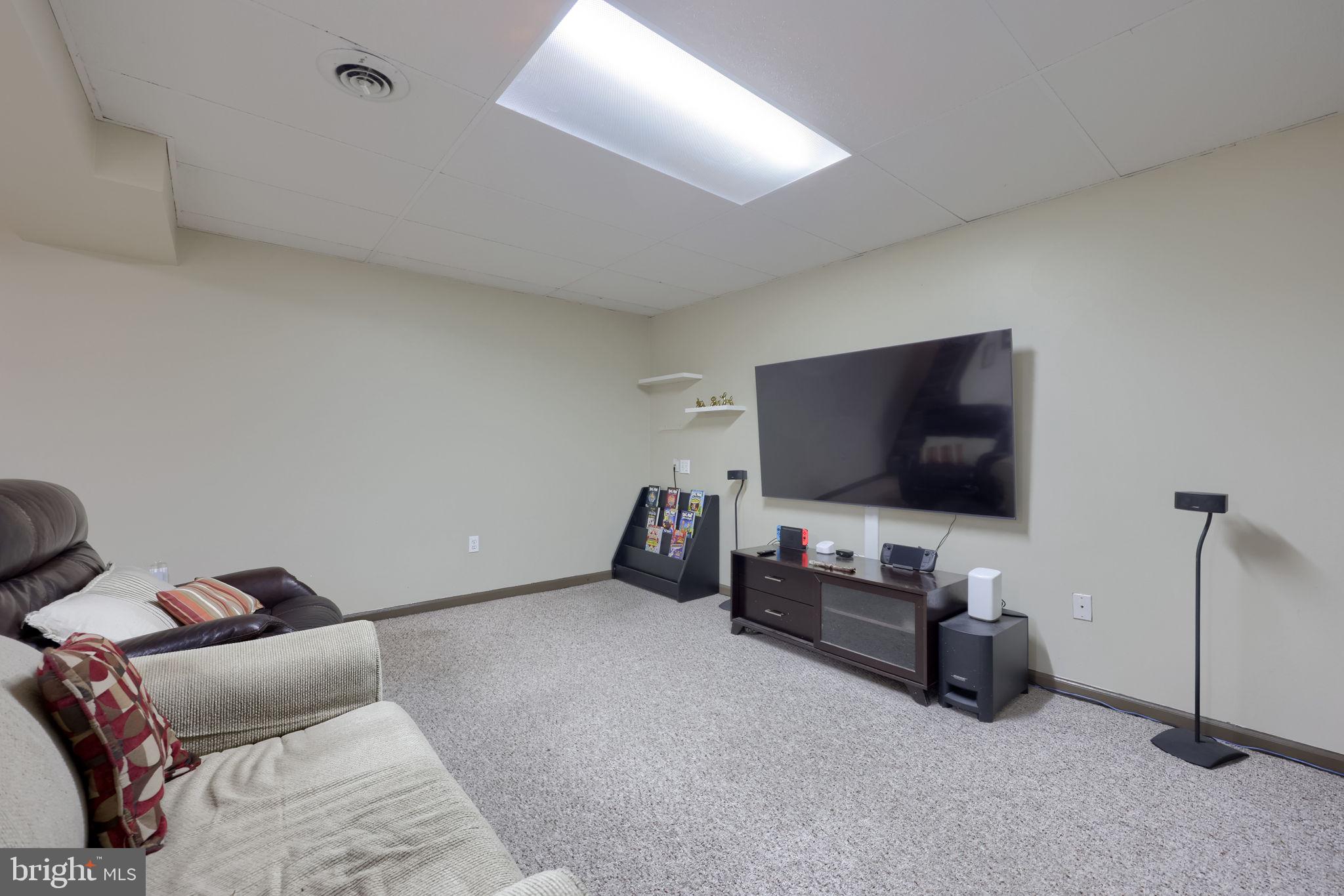 SINKING SPRING - Residential