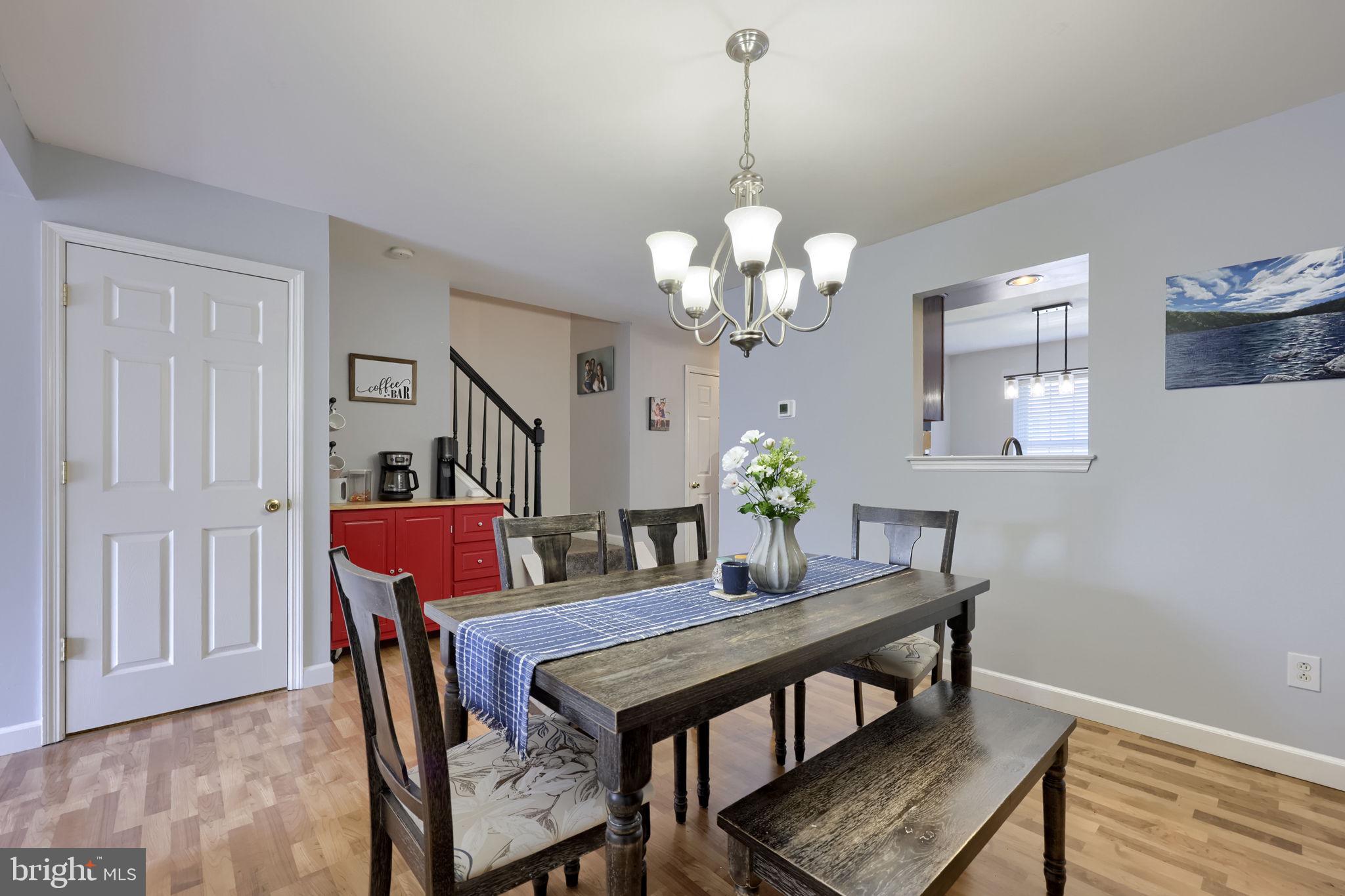 SINKING SPRING - Residential