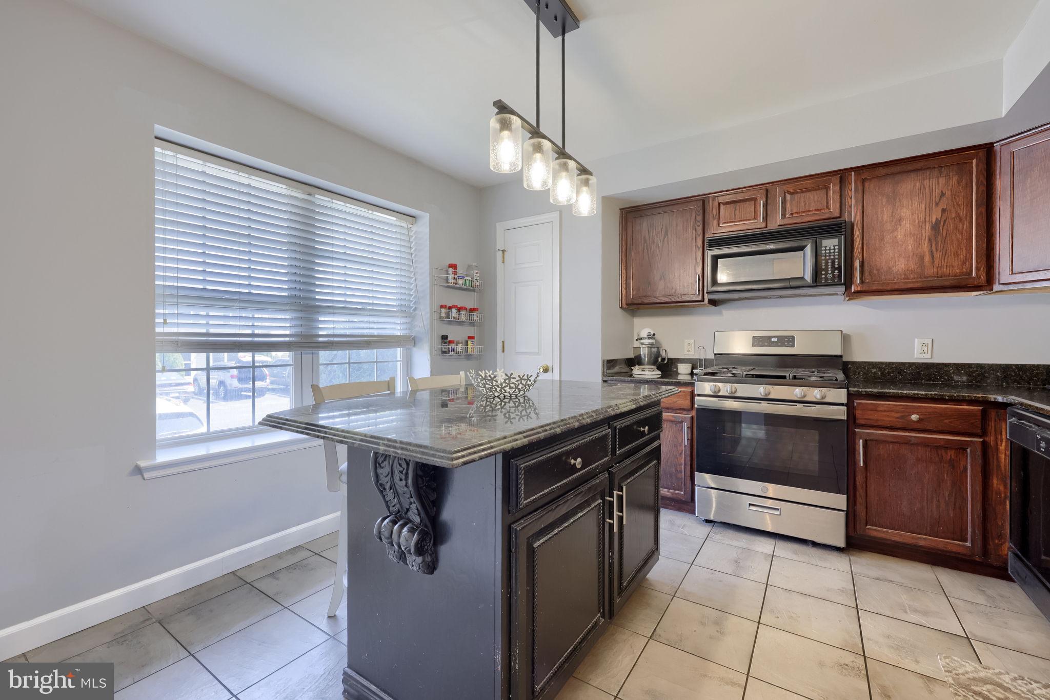 SINKING SPRING - Residential