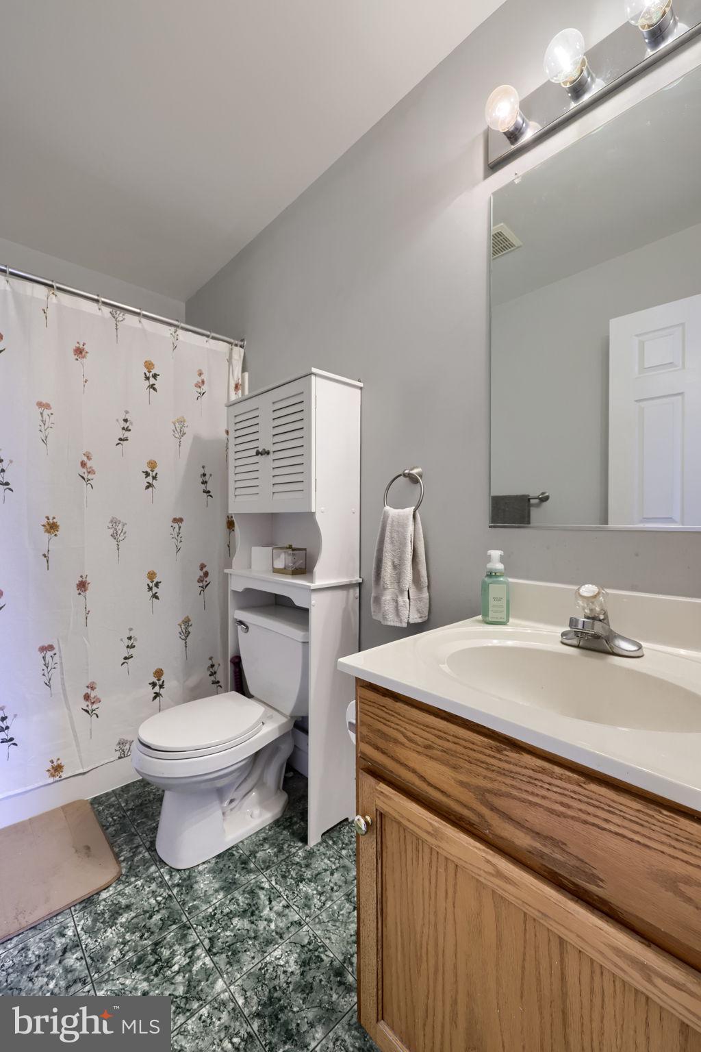 SINKING SPRING - Residential