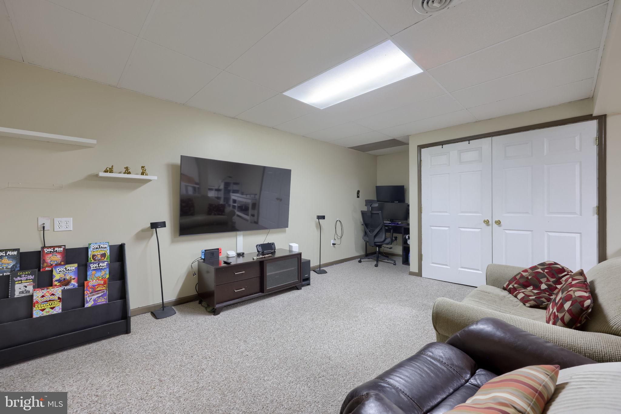 SINKING SPRING - Residential