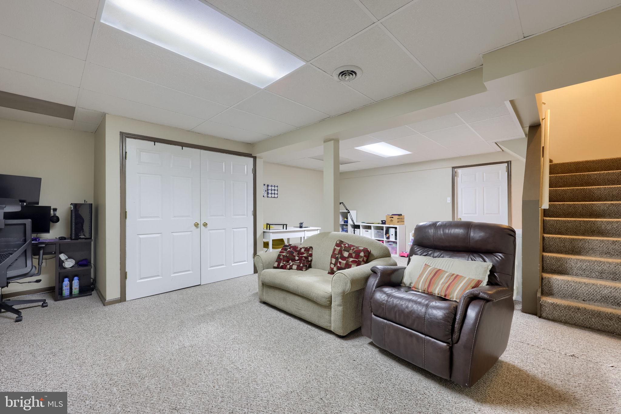 SINKING SPRING - Residential