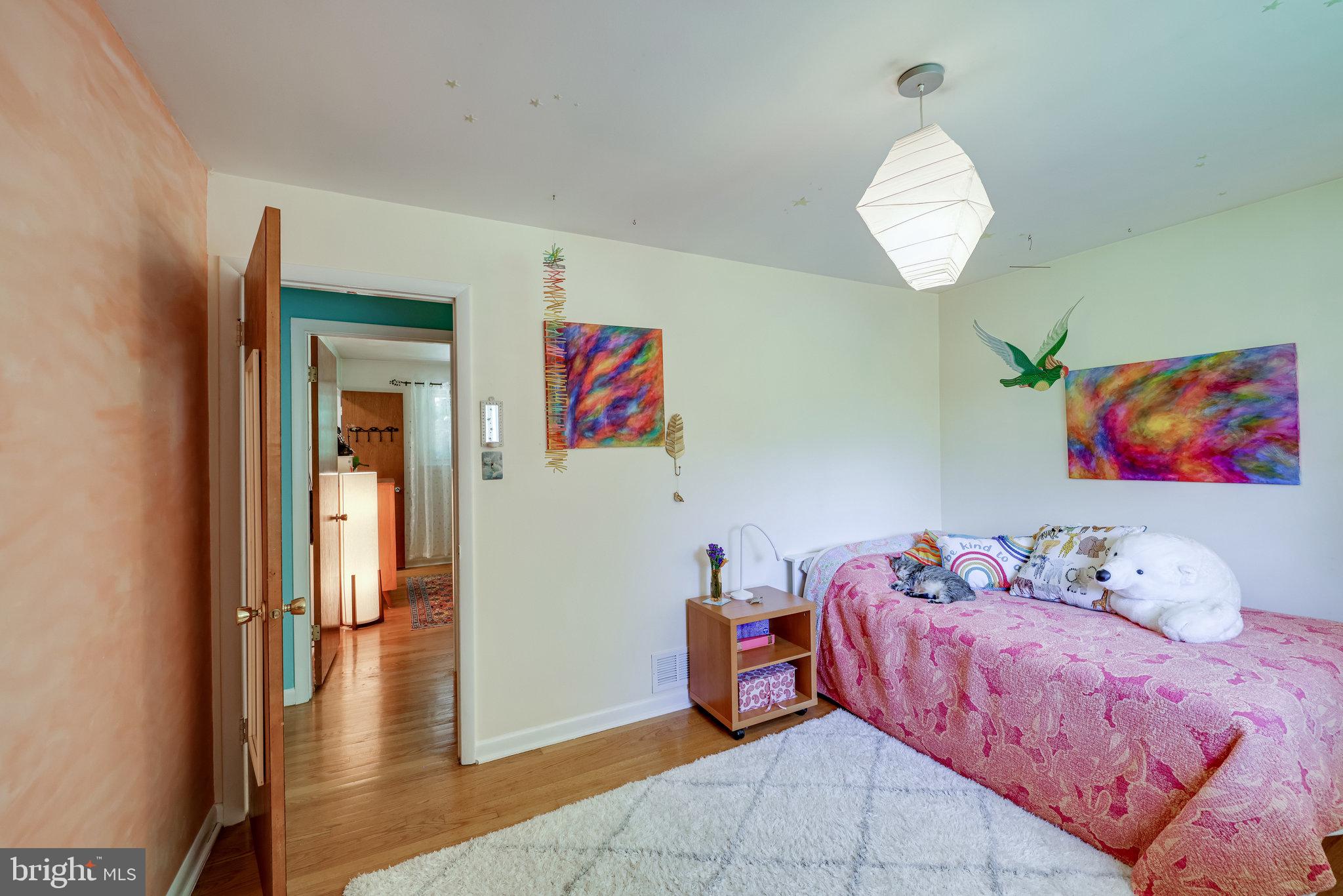 HICKORY KNOLL - Residential