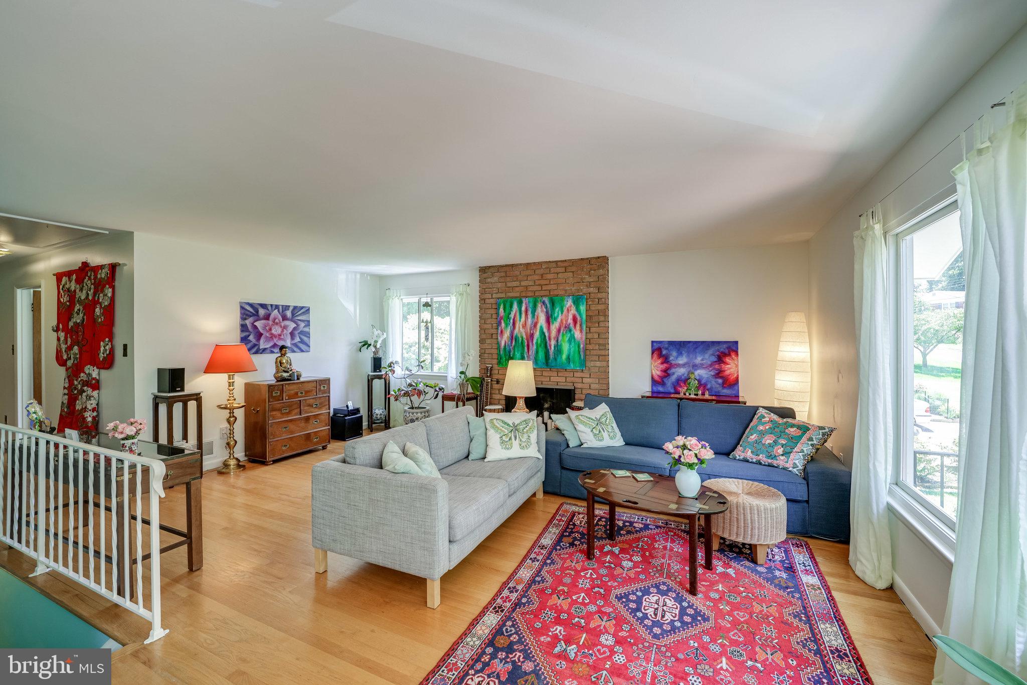 HICKORY KNOLL - Residential