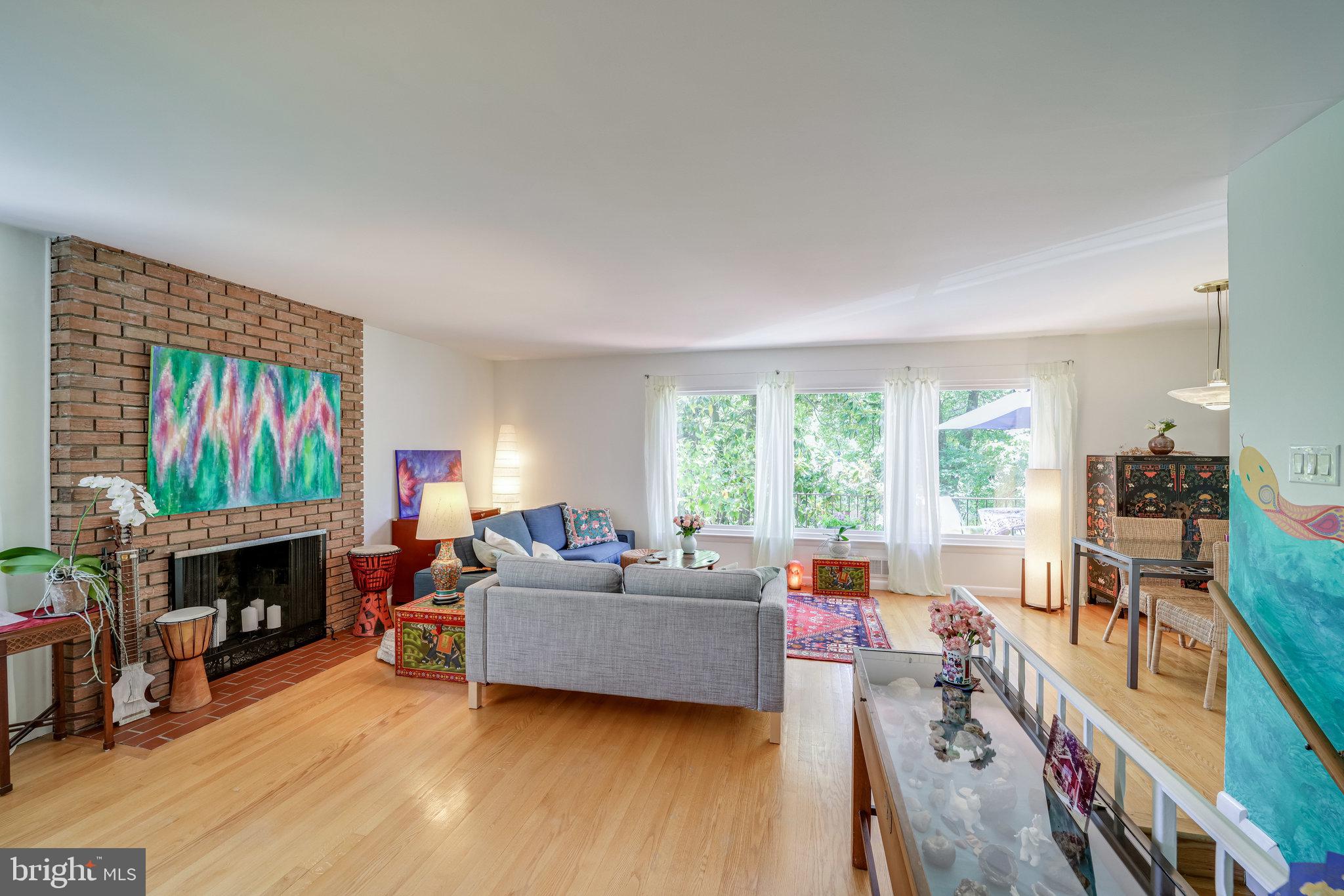 HICKORY KNOLL - Residential