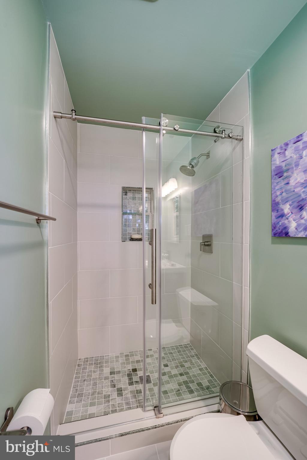 HICKORY KNOLL - Residential