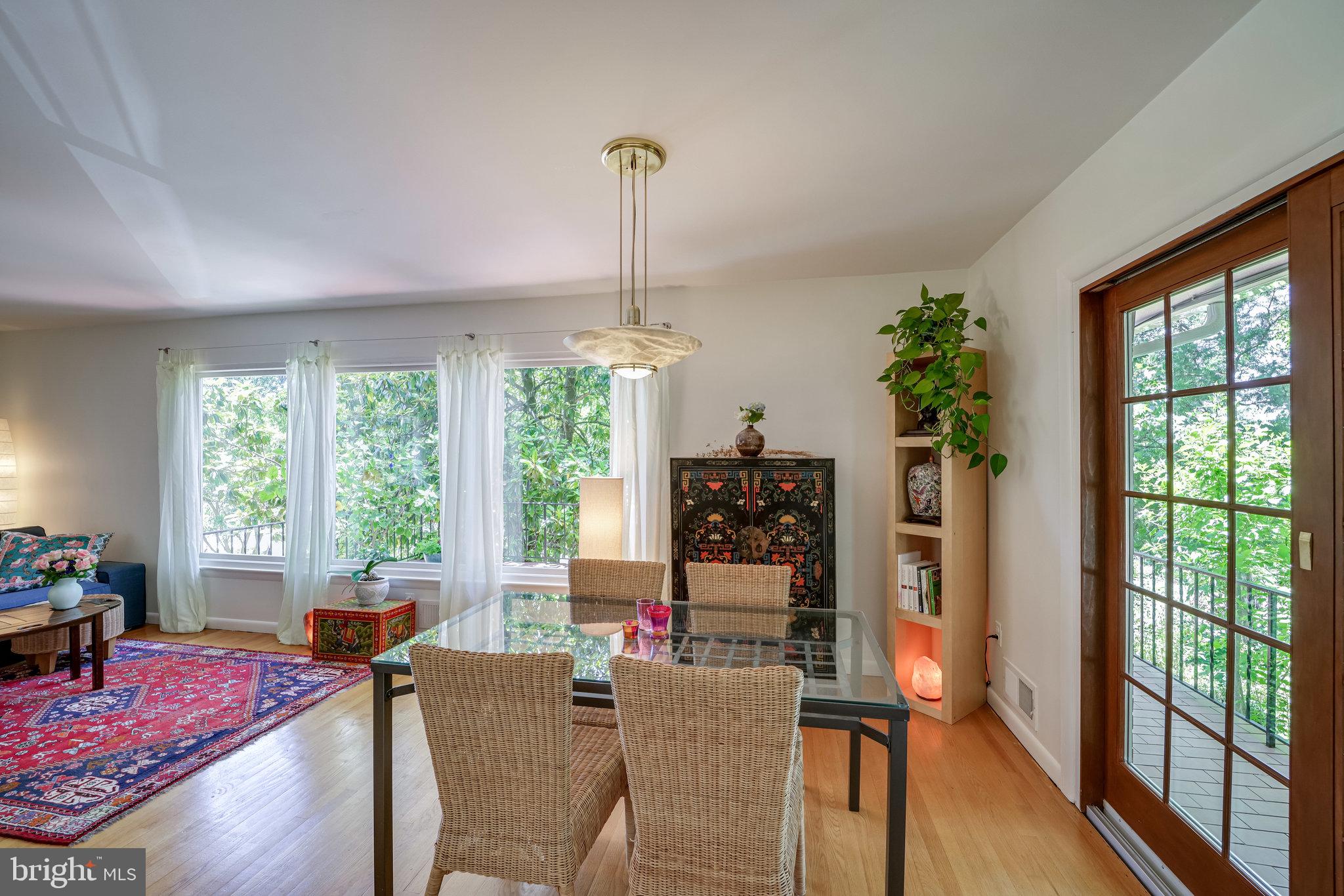 HICKORY KNOLL - Residential