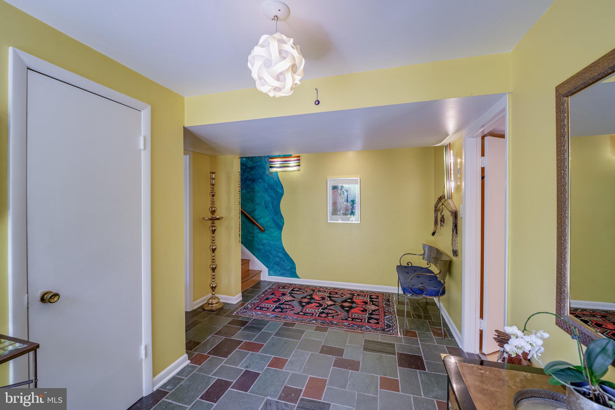 HICKORY KNOLL - Residential