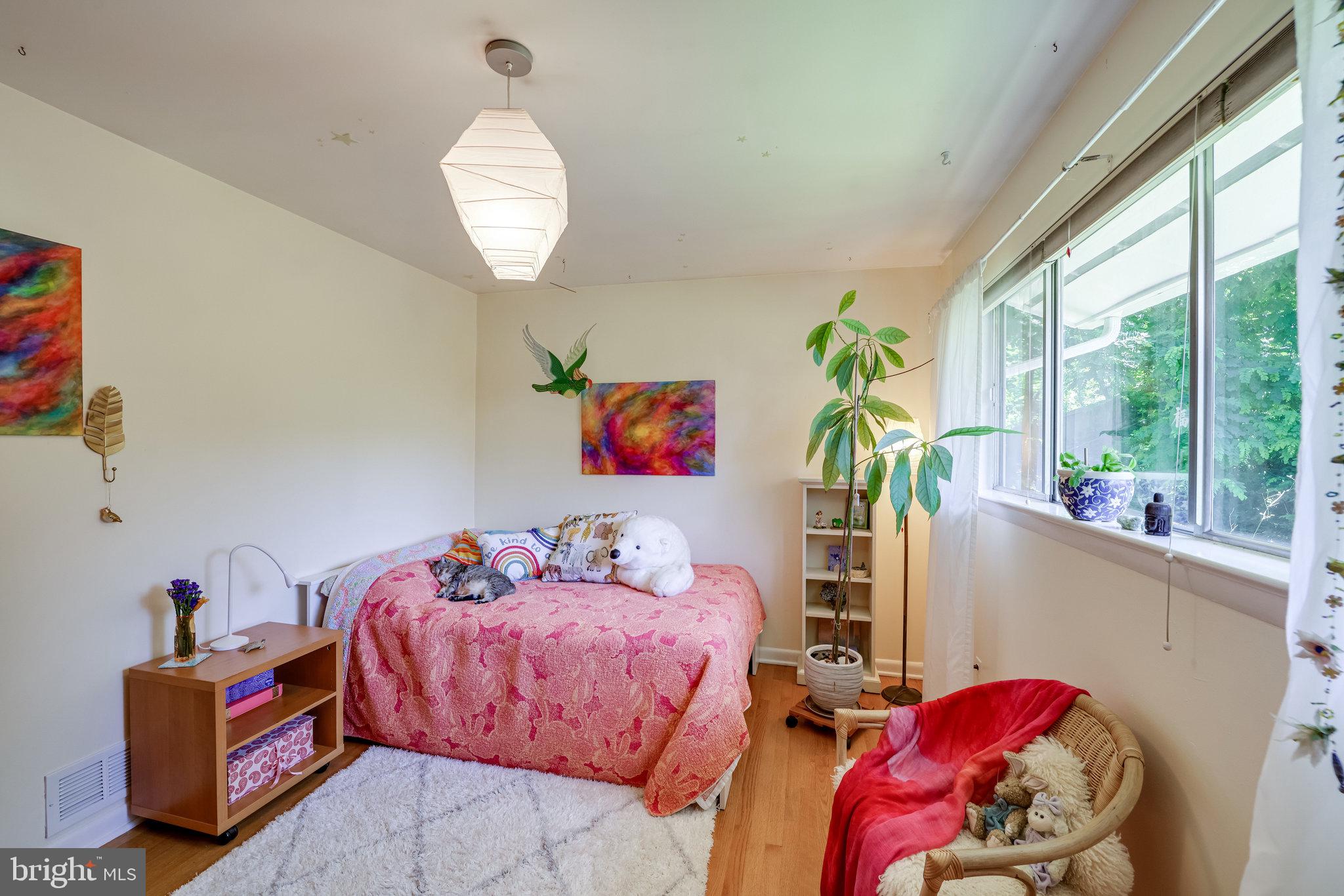 HICKORY KNOLL - Residential