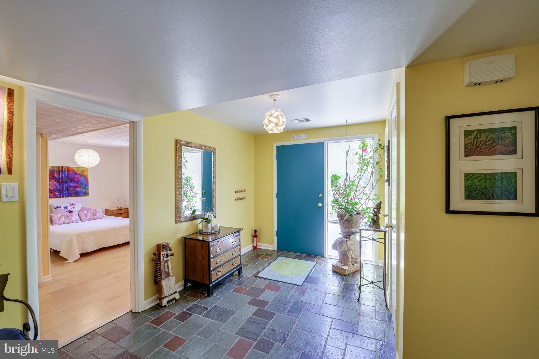 HICKORY KNOLL - Residential