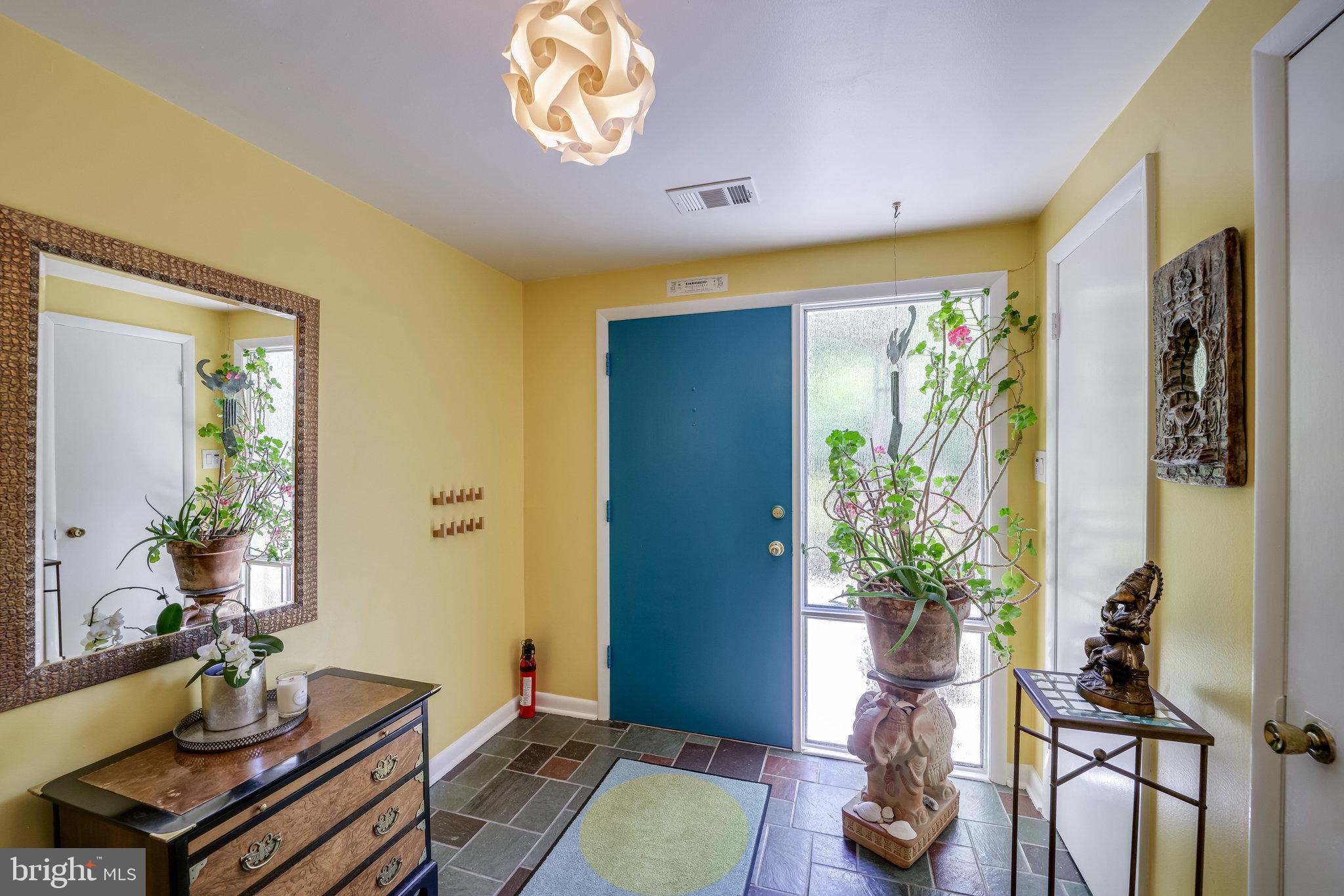 HICKORY KNOLL - Residential