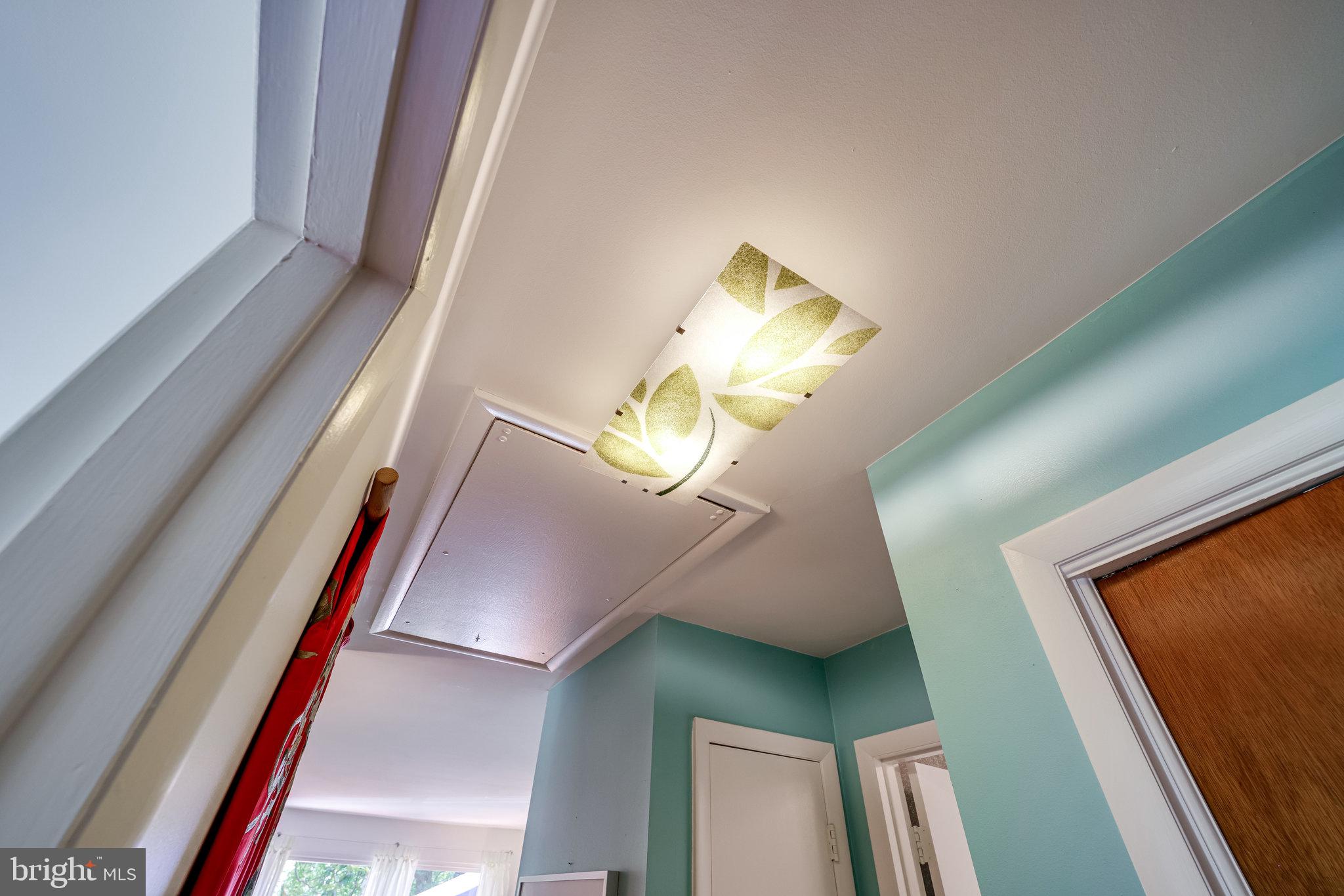 HICKORY KNOLL - Residential