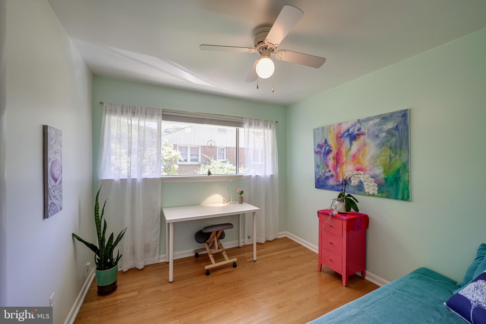 HICKORY KNOLL - Residential