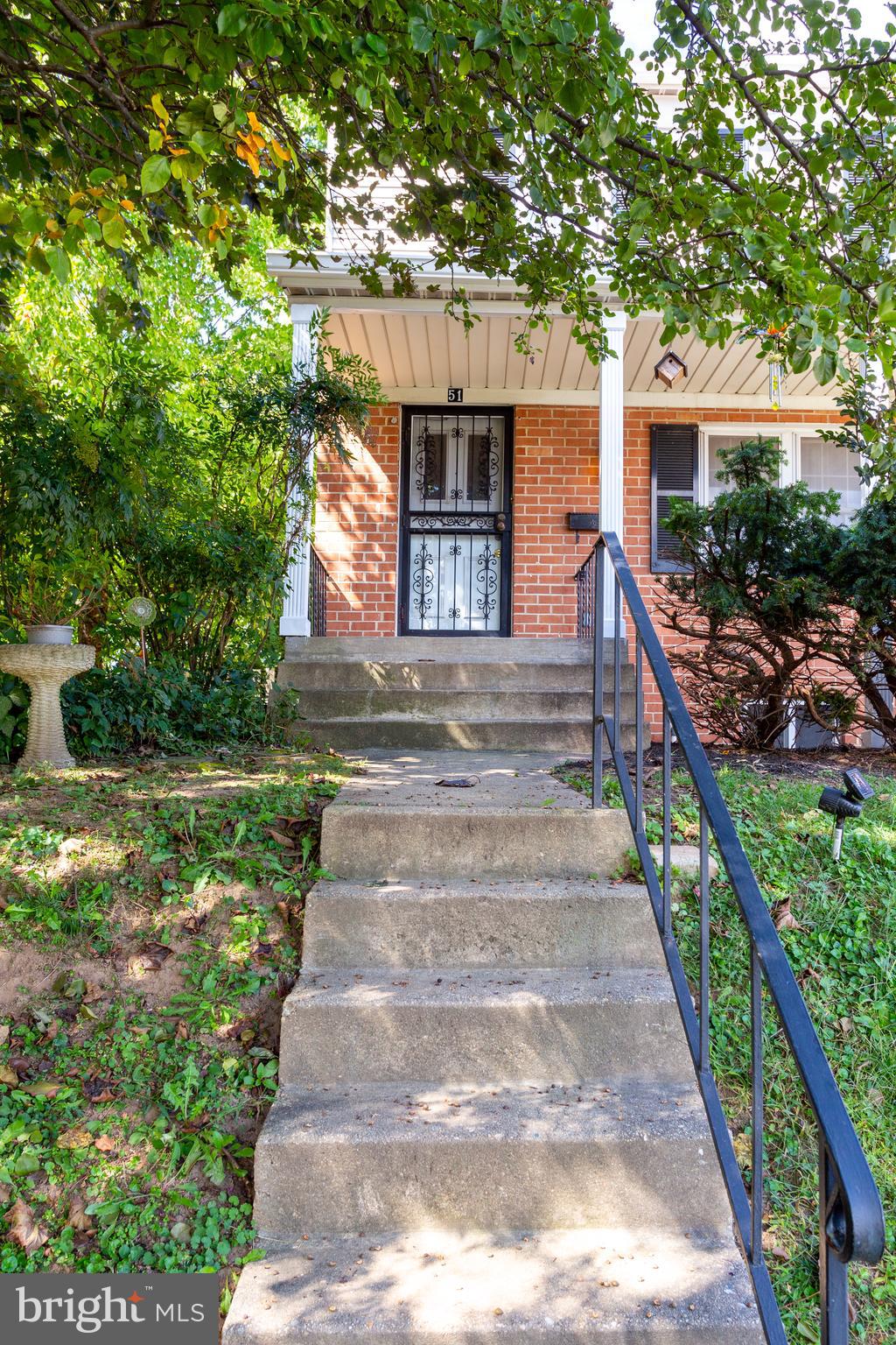 TOWN AND COUNTRY - Residential