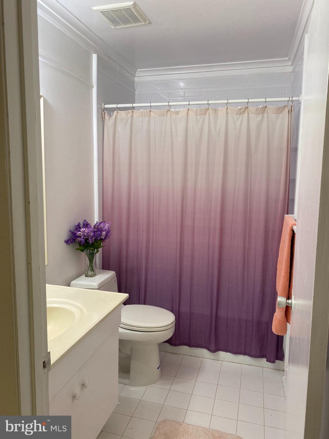 TOWN AND COUNTRY - Residential