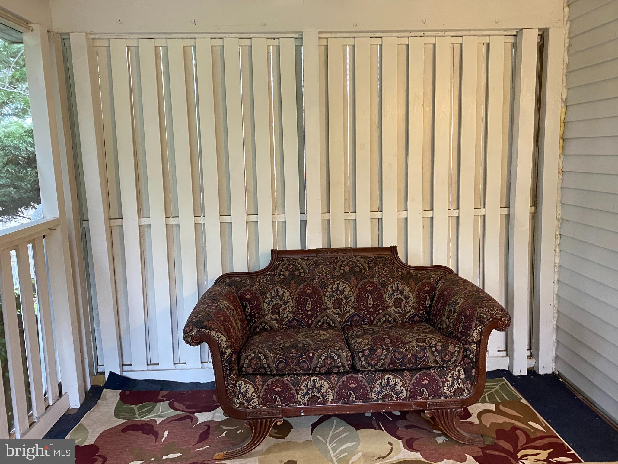 TOWN AND COUNTRY - Residential