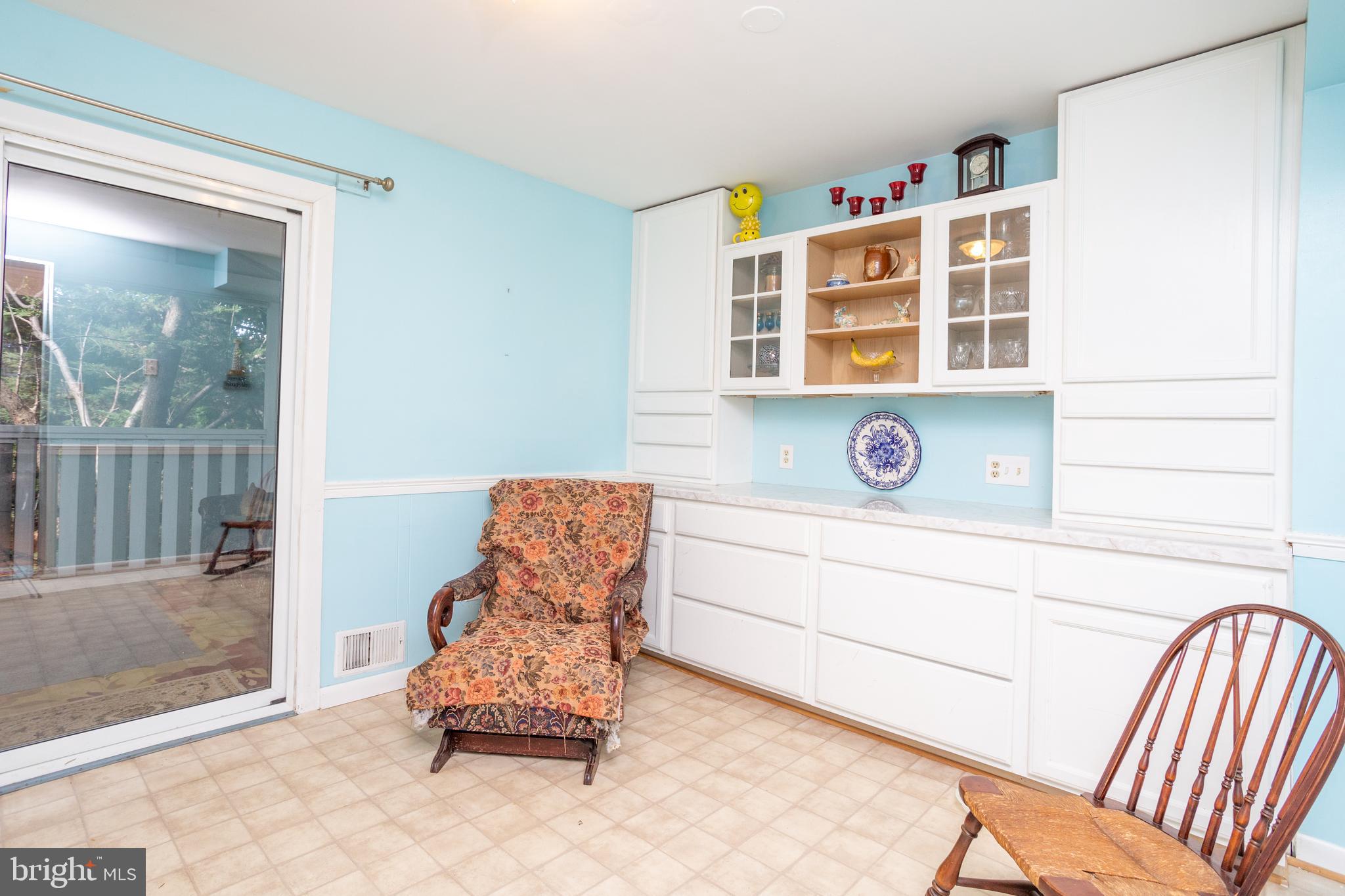 TOWN AND COUNTRY - Residential