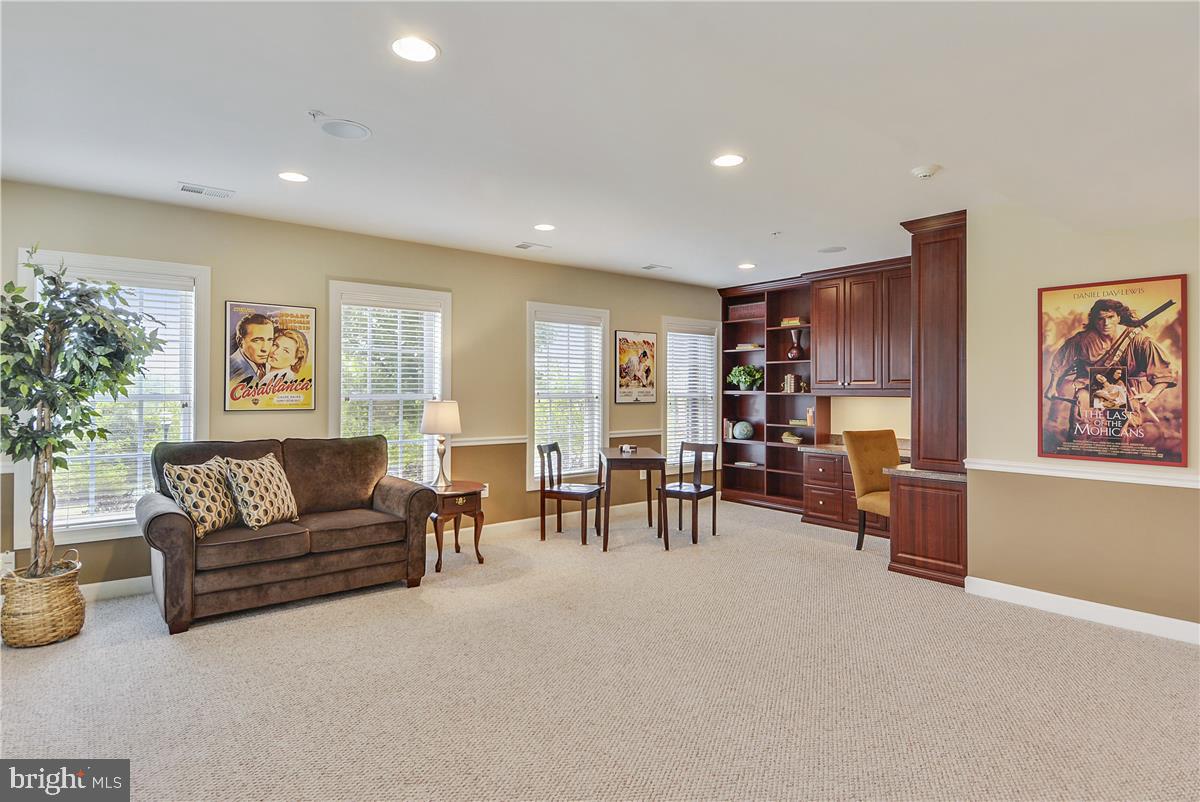 CROWN POINTE - Residential Lease