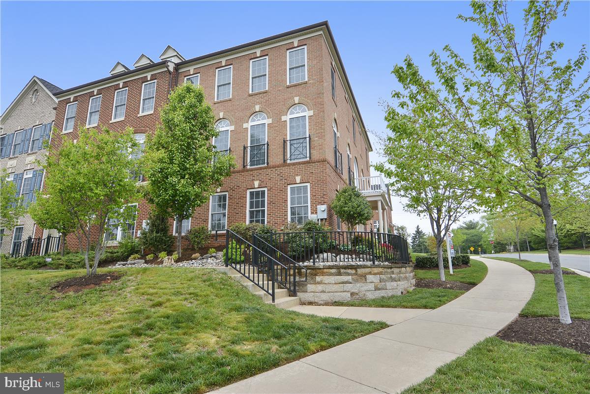 CROWN POINTE - Residential Lease