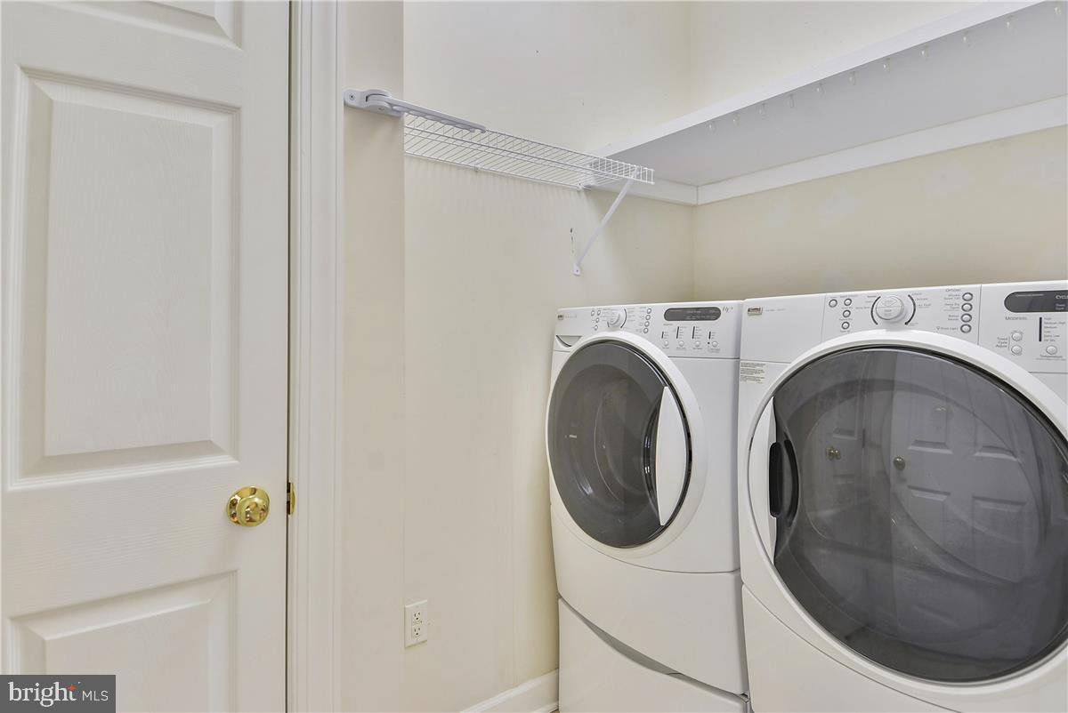 CROWN POINTE - Residential Lease