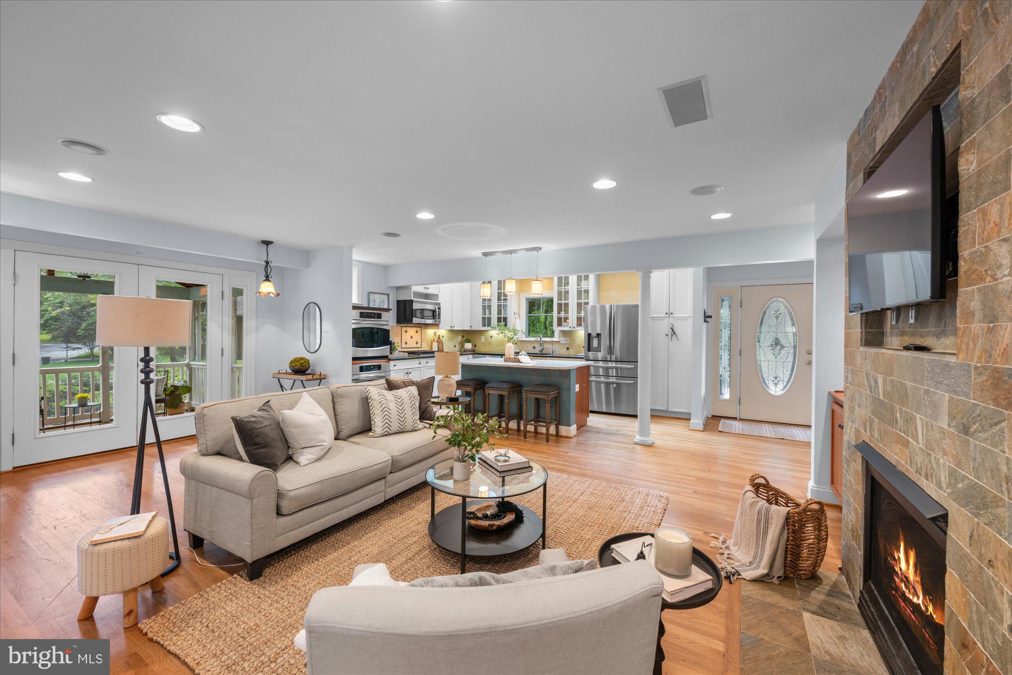 9328 GARDEN COURT