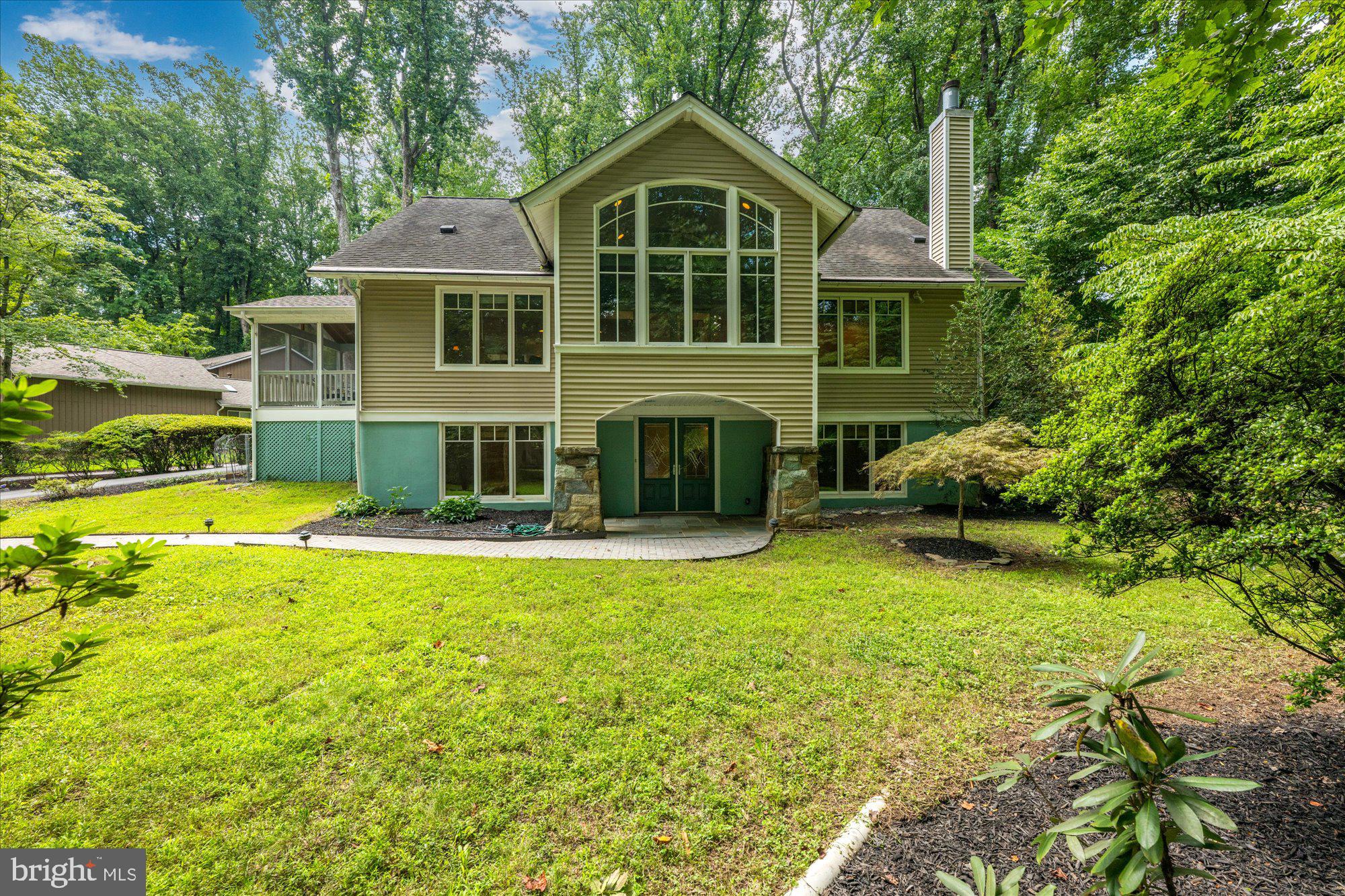 9328 GARDEN COURT