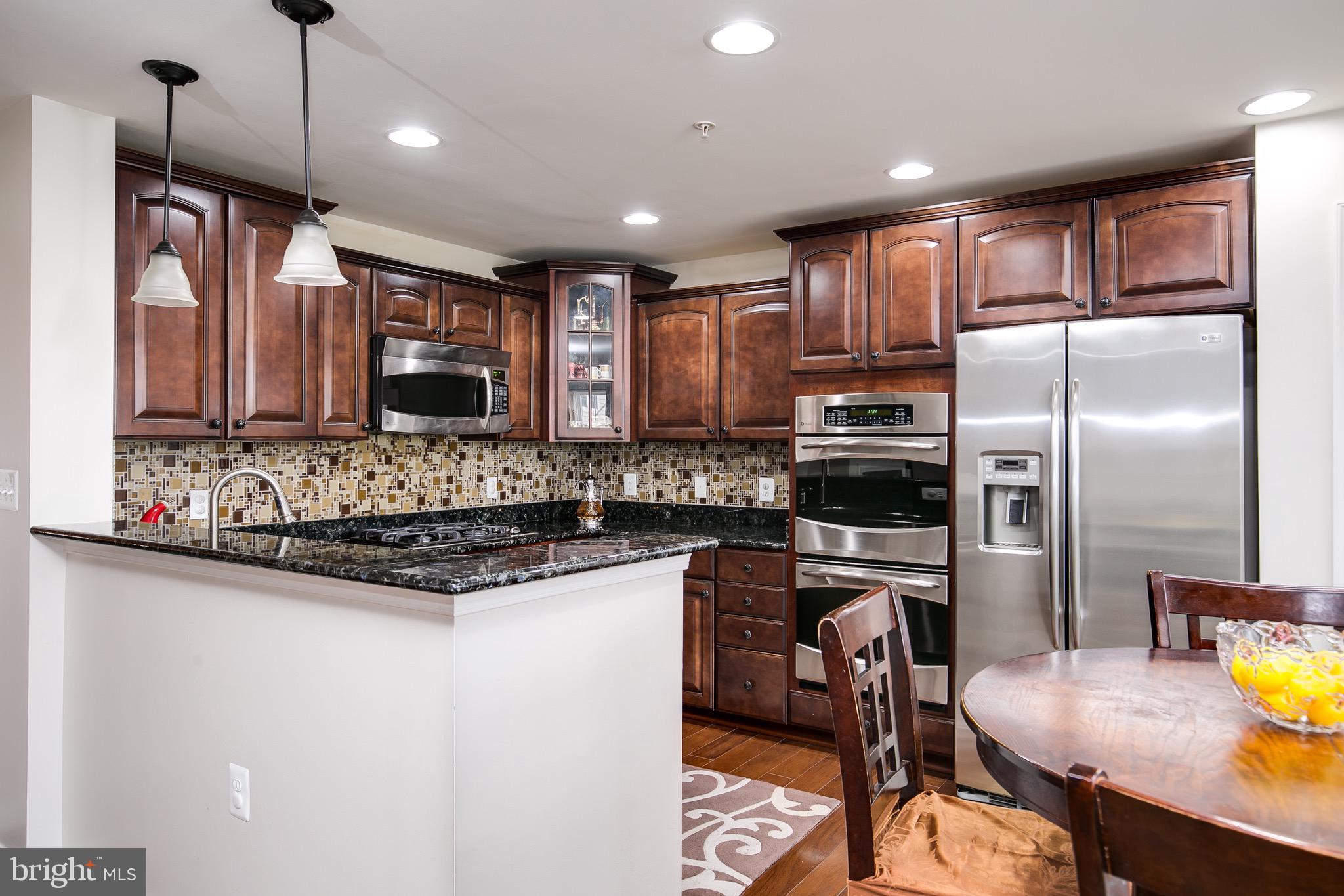 CENTREVILLE CROSSING - Residential