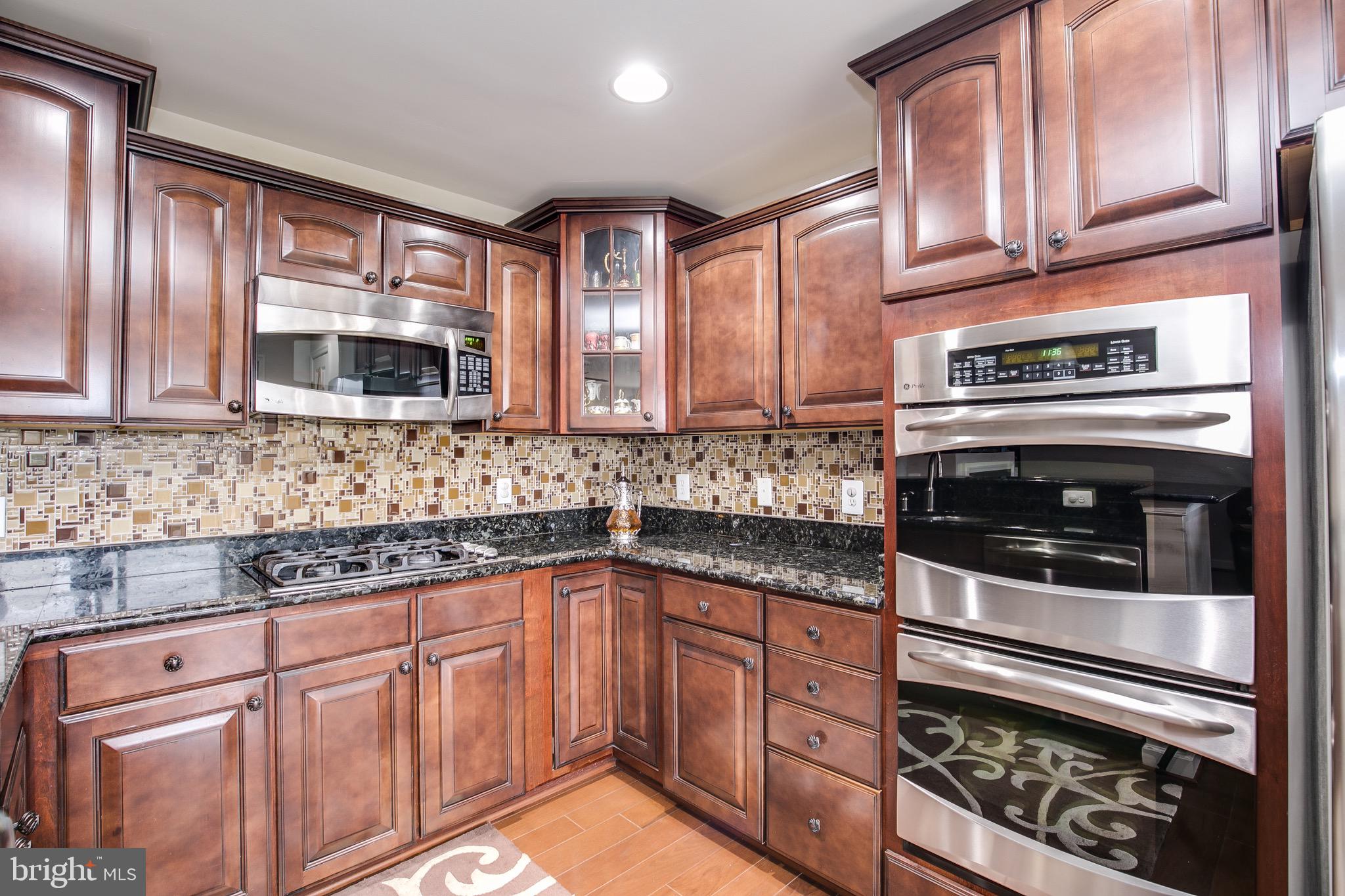 CENTREVILLE CROSSING - Residential