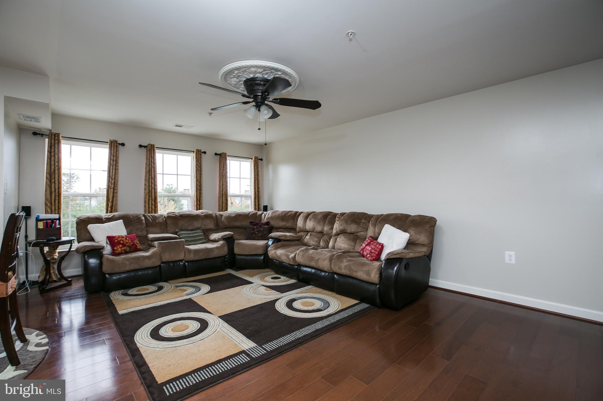 CENTREVILLE CROSSING - Residential