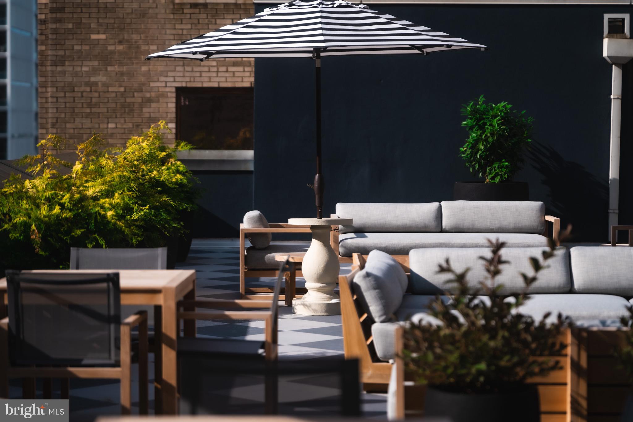 CENTER CITY - Residential Lease