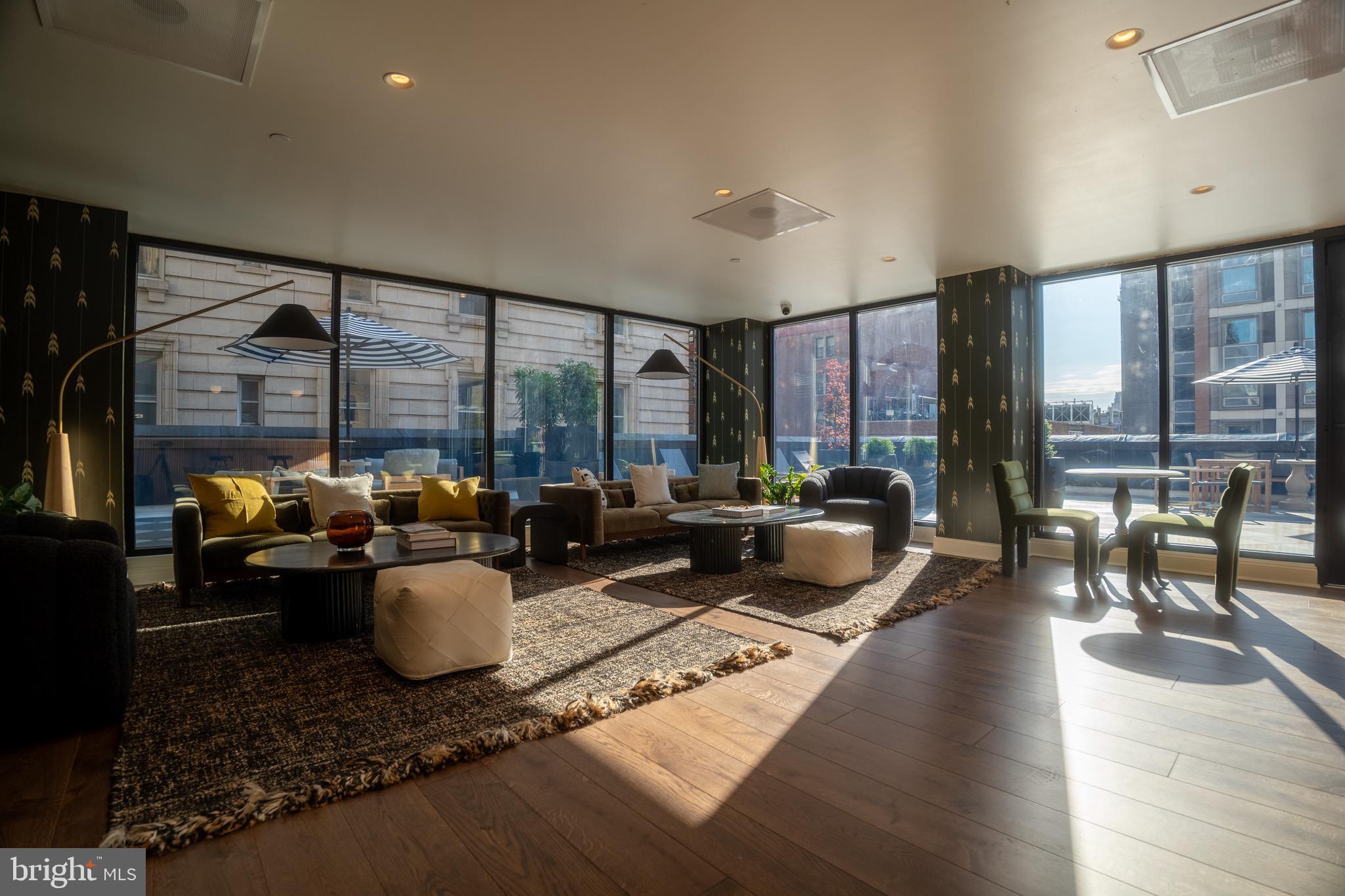 CENTER CITY - Residential Lease