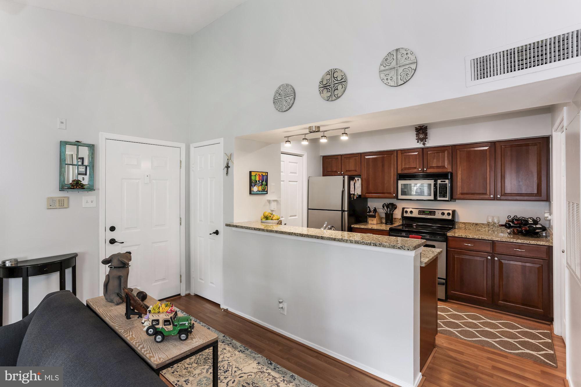 POINTE AT PARK CENTER - Residential