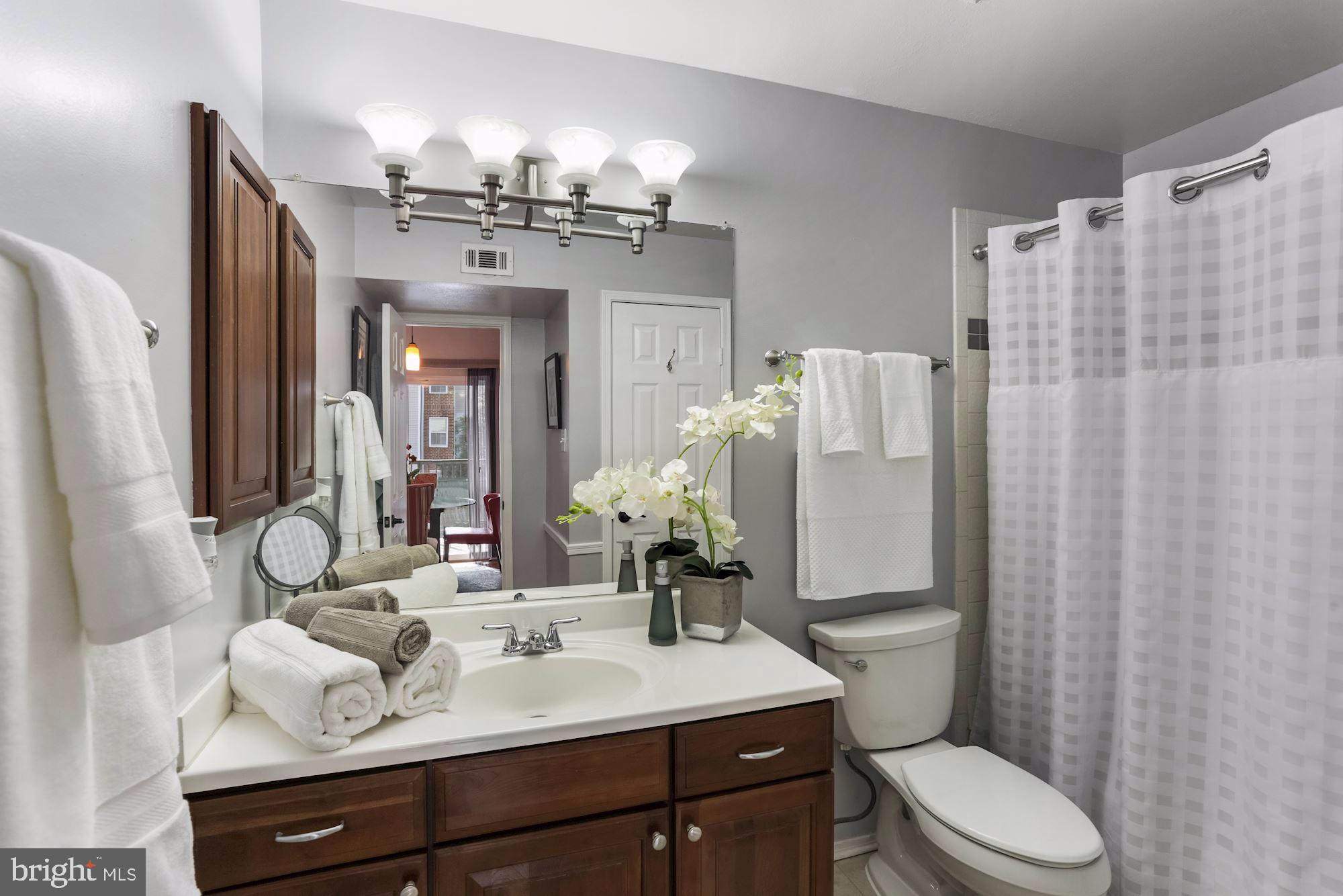 POINTE AT PARK CENTER - Residential