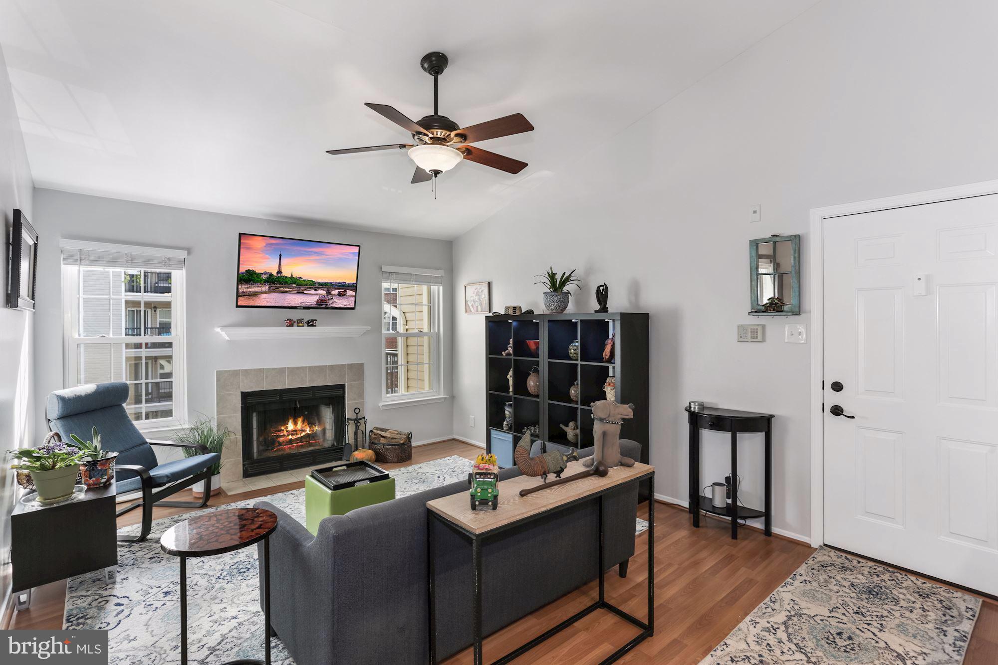 POINTE AT PARK CENTER - Residential