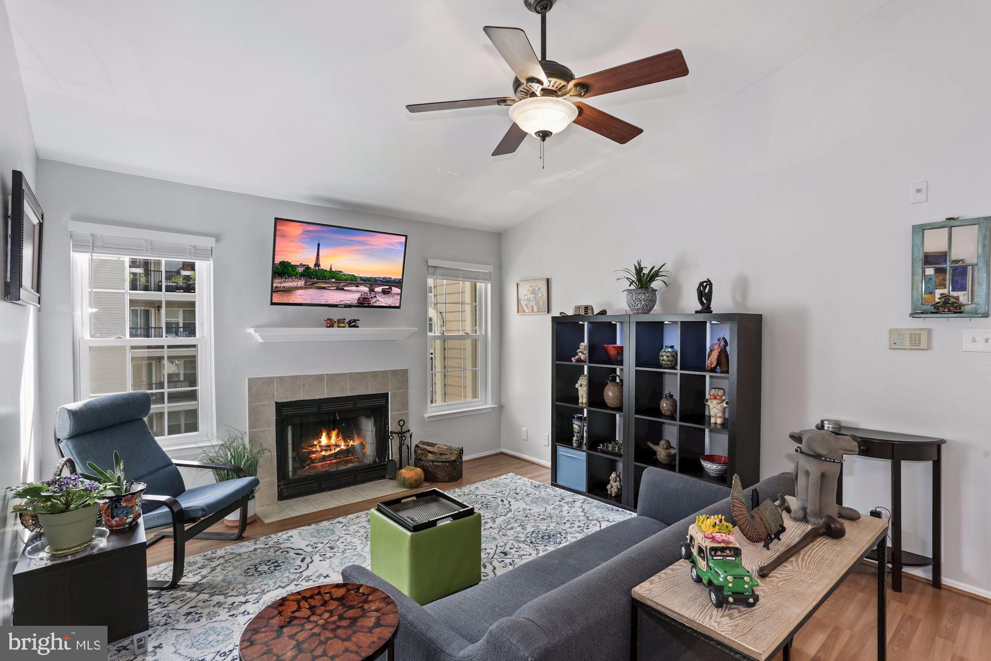 POINTE AT PARK CENTER - Residential