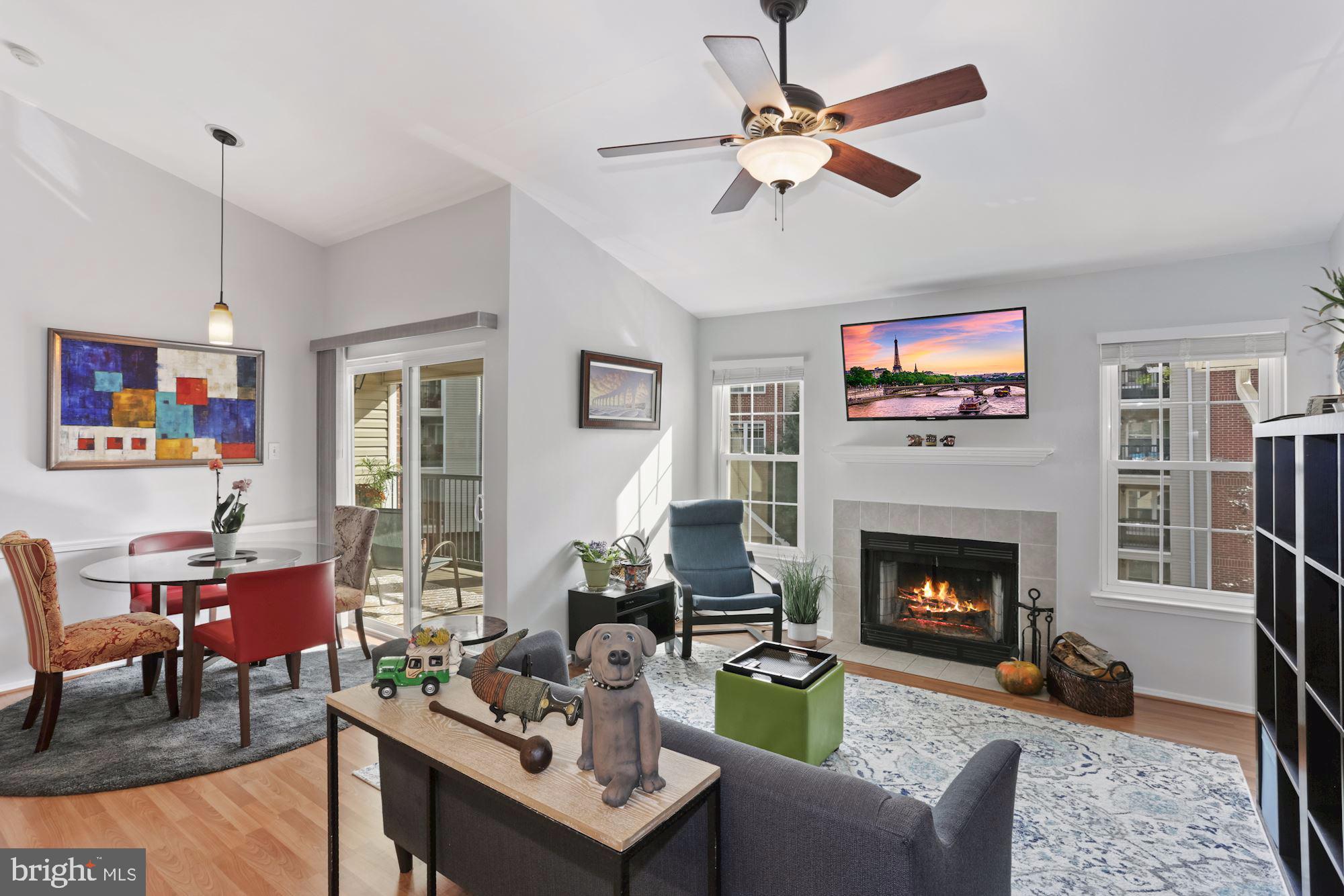 POINTE AT PARK CENTER - Residential