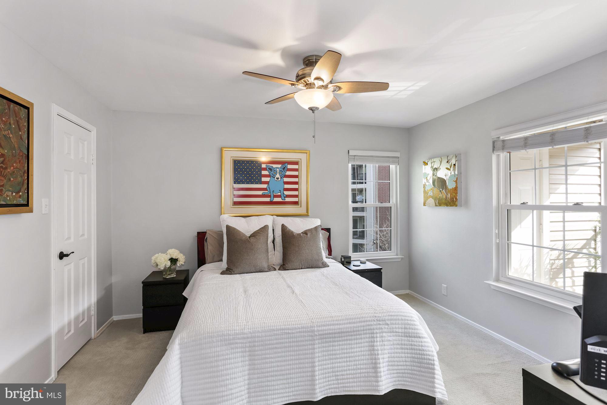 POINTE AT PARK CENTER - Residential