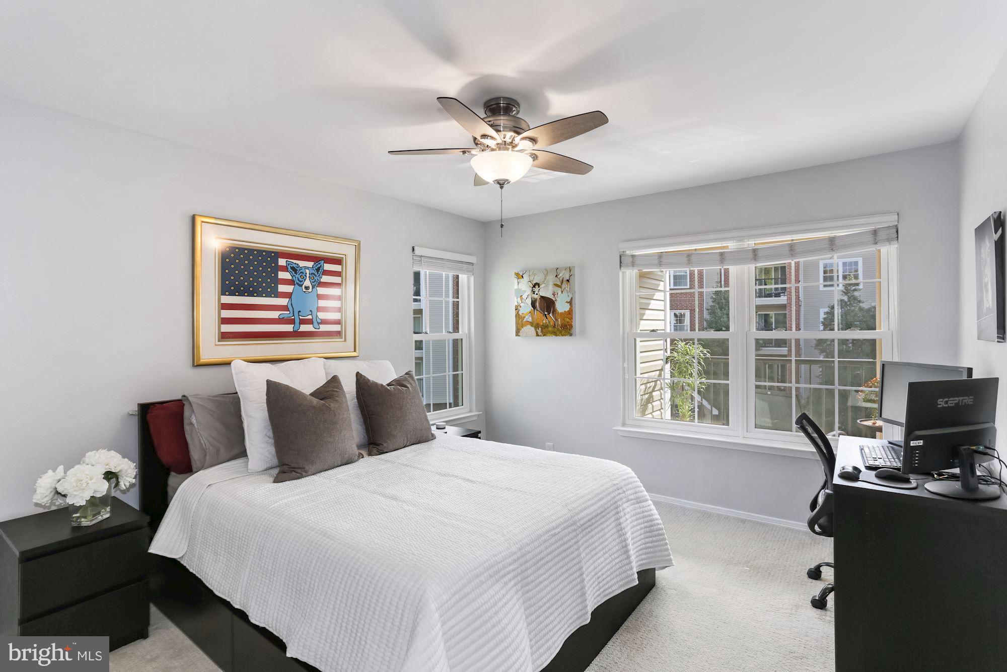 POINTE AT PARK CENTER - Residential